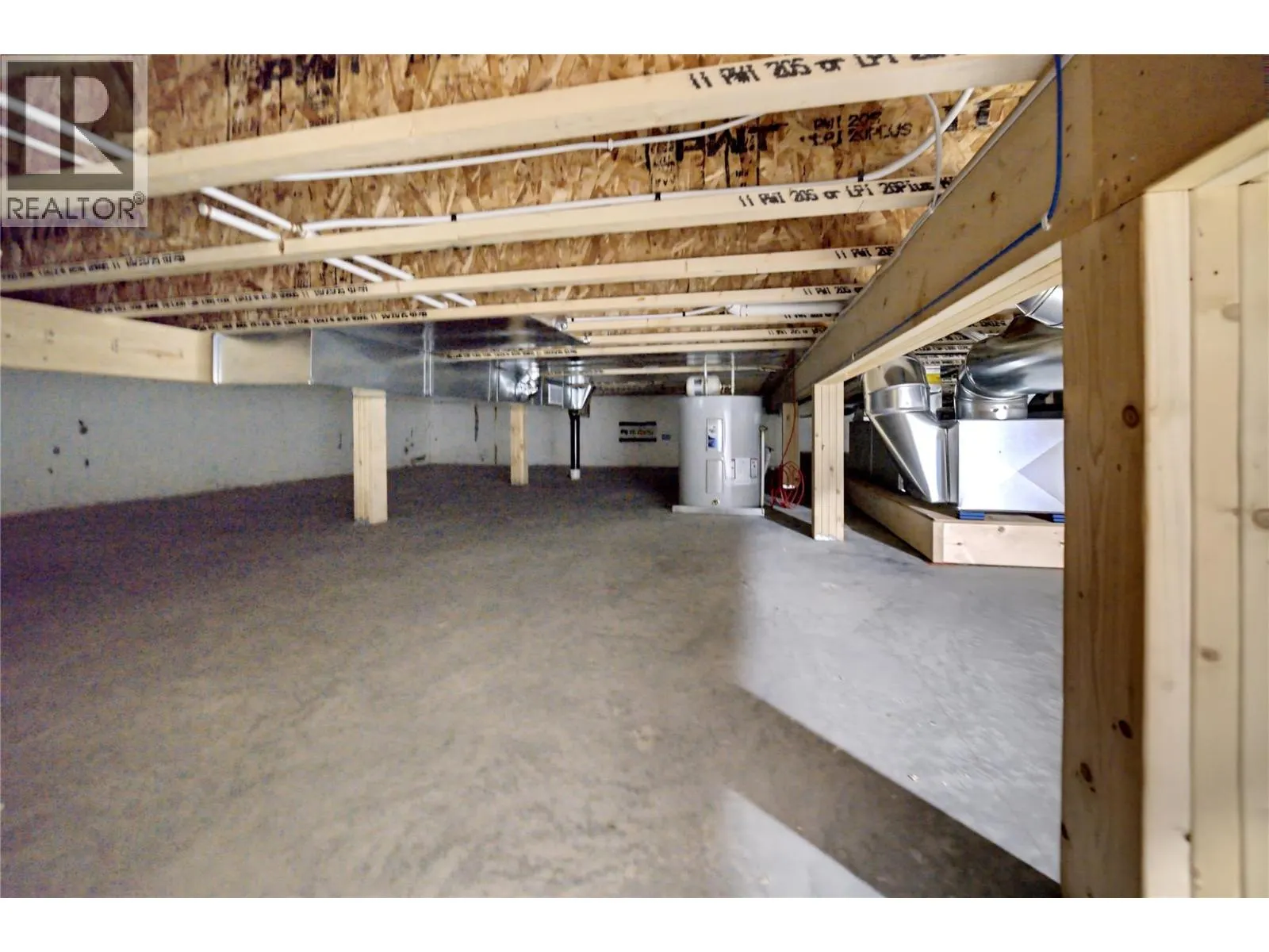 186 Salmon Arm Drive