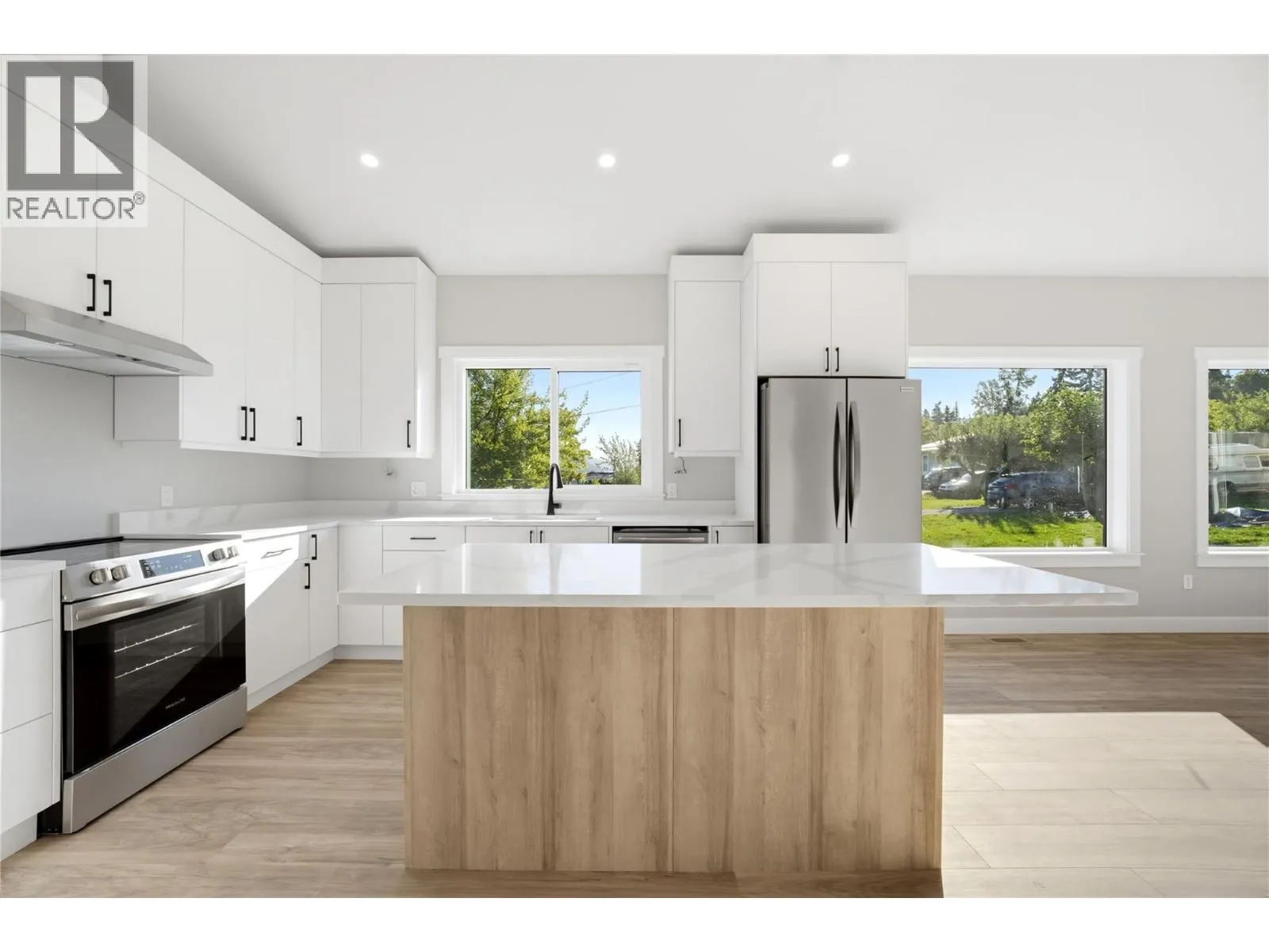 186 Salmon Arm Drive
