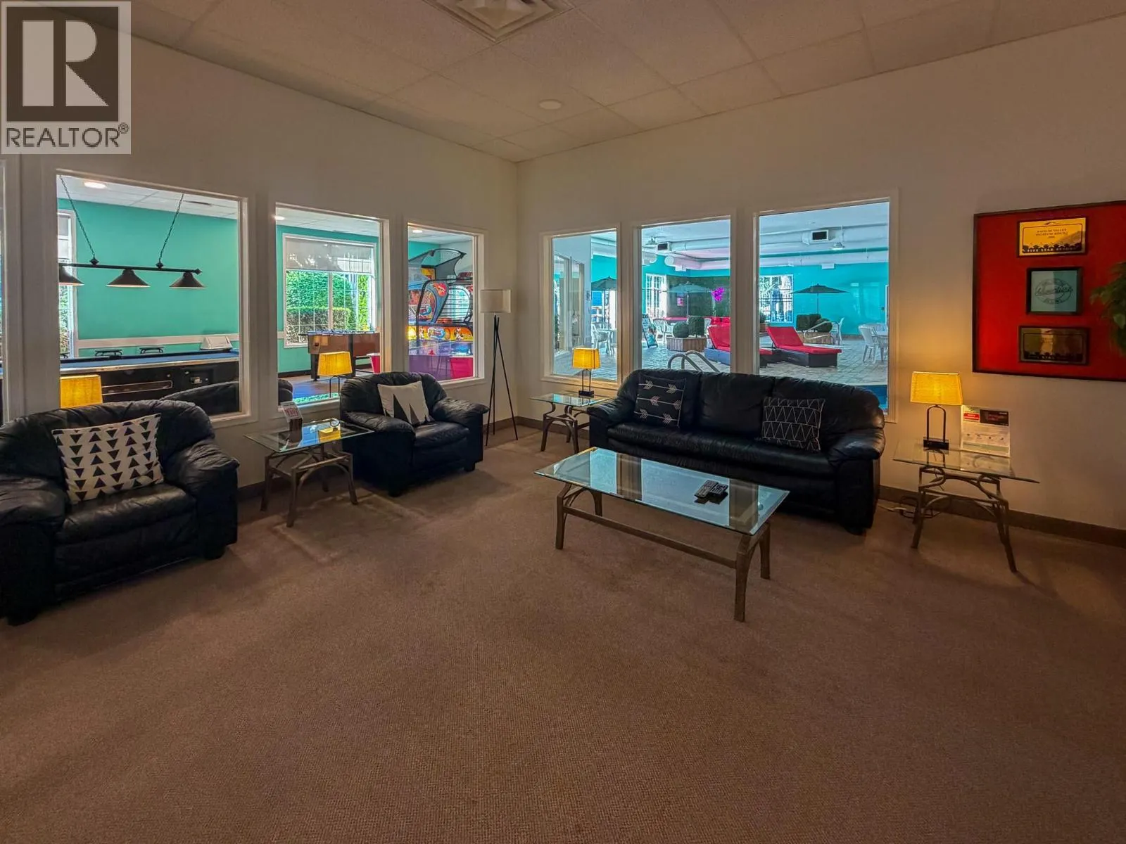 4906 LYNX Drive