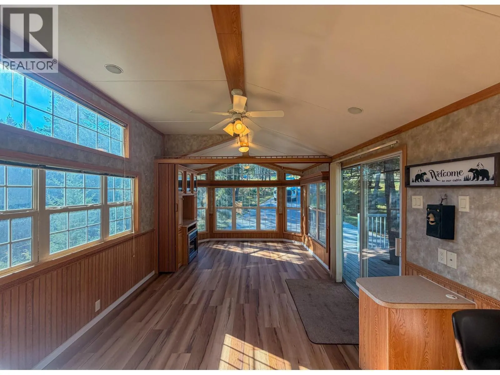 4906 LYNX Drive