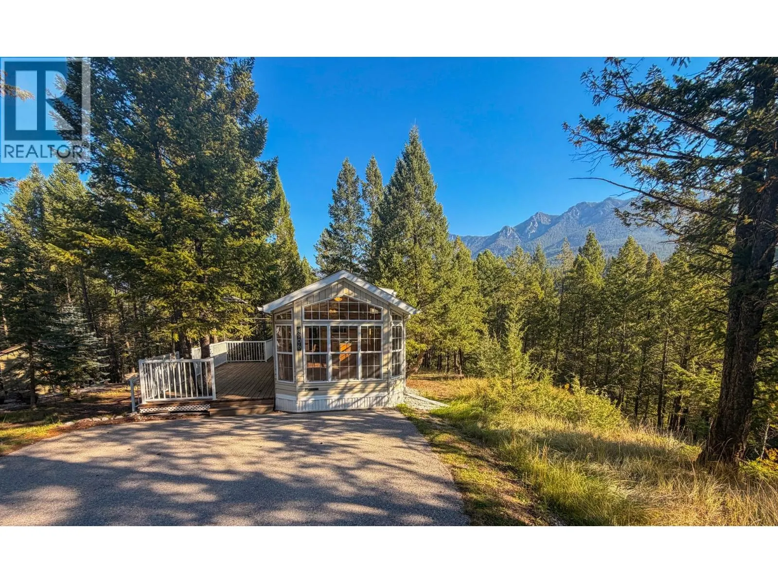 4906 LYNX Drive