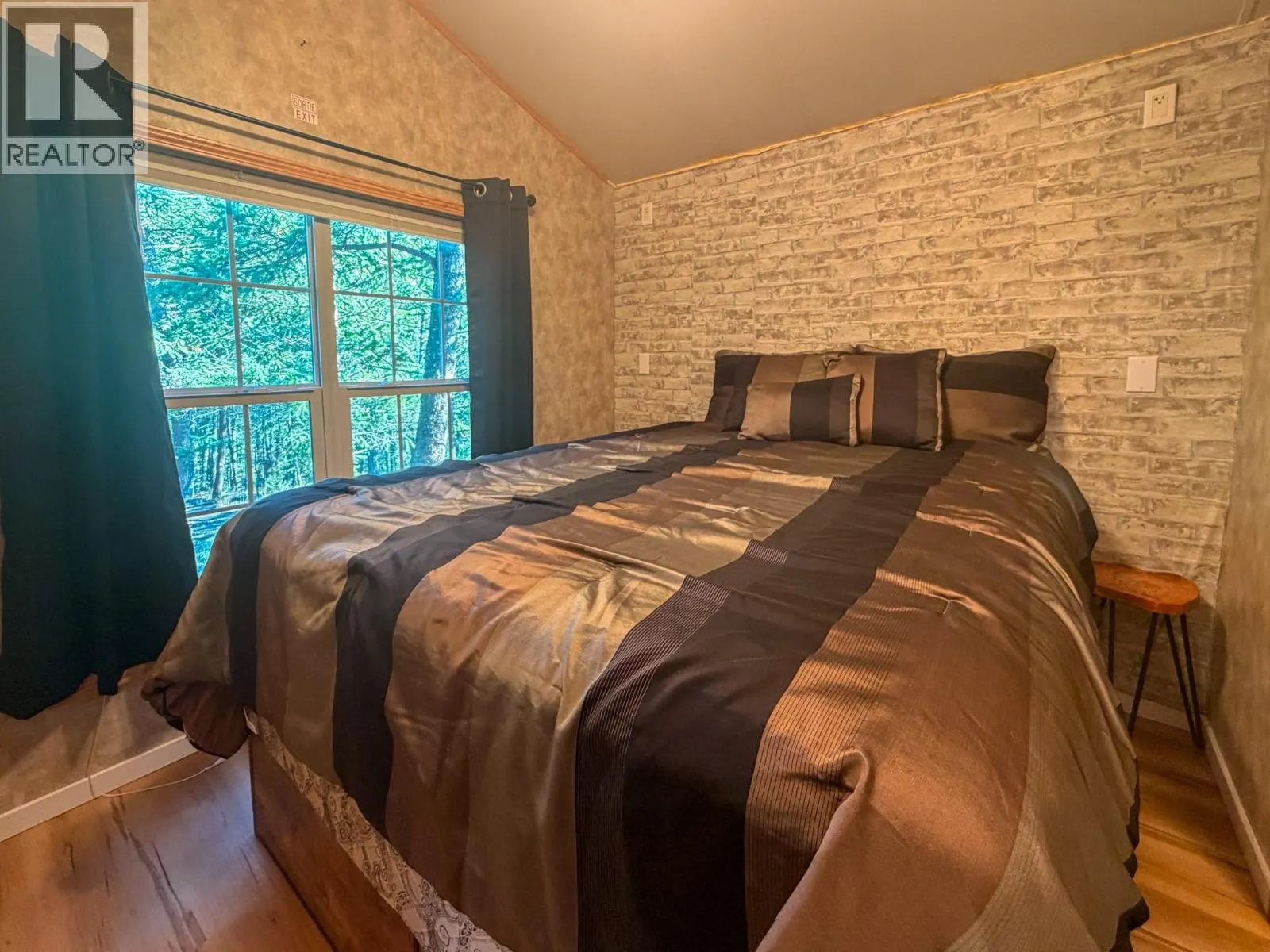 4906 LYNX Drive