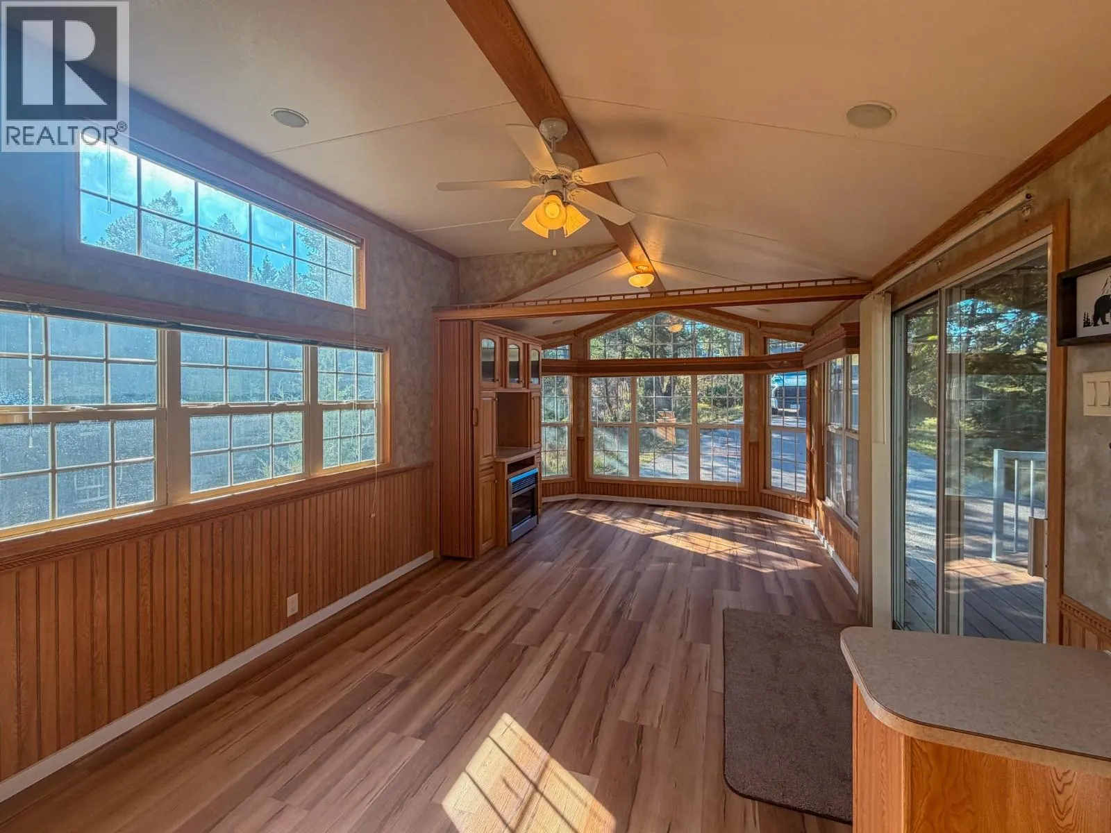 4906 LYNX Drive