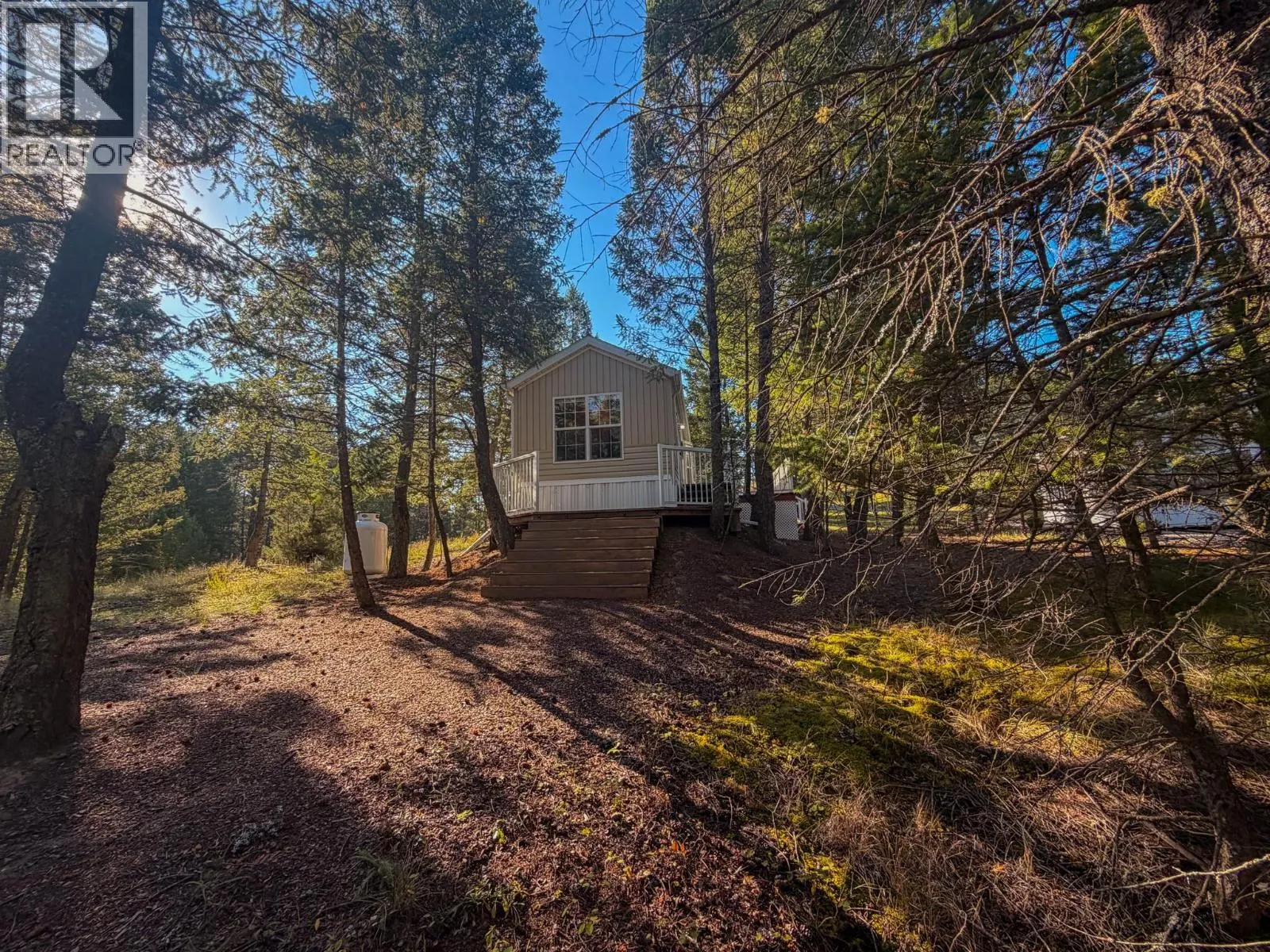 4906 LYNX Drive