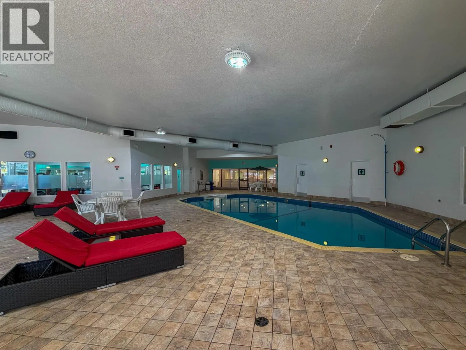 4906 LYNX Drive