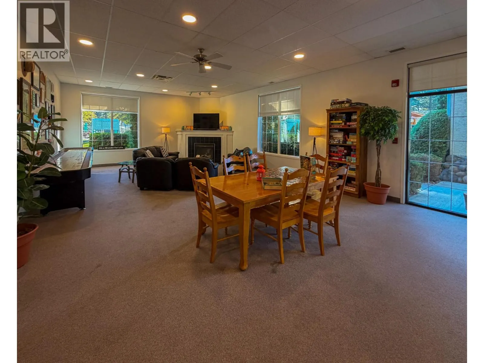 4906 LYNX Drive