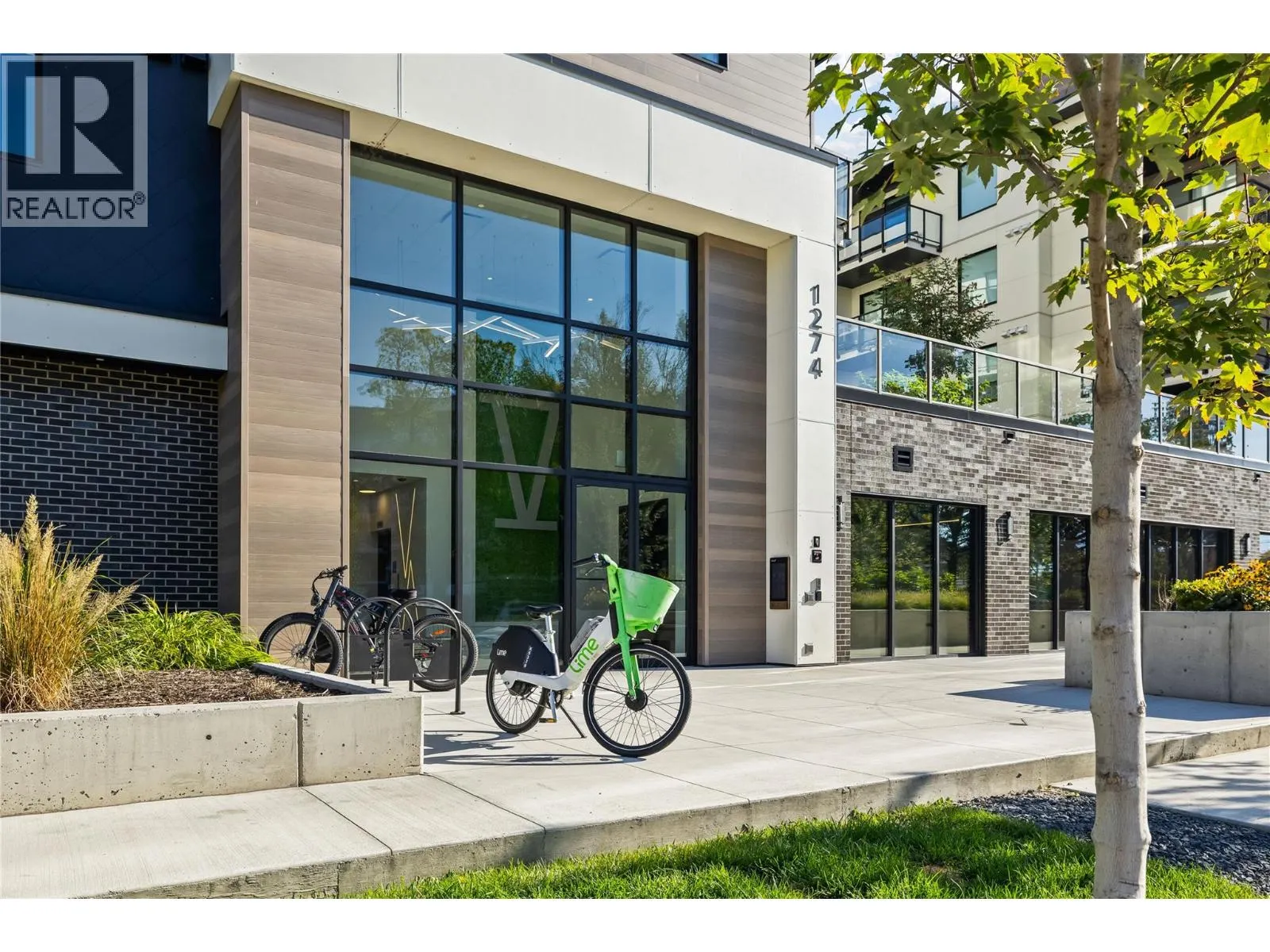 1274 Devonshire Avenue Unit# 445