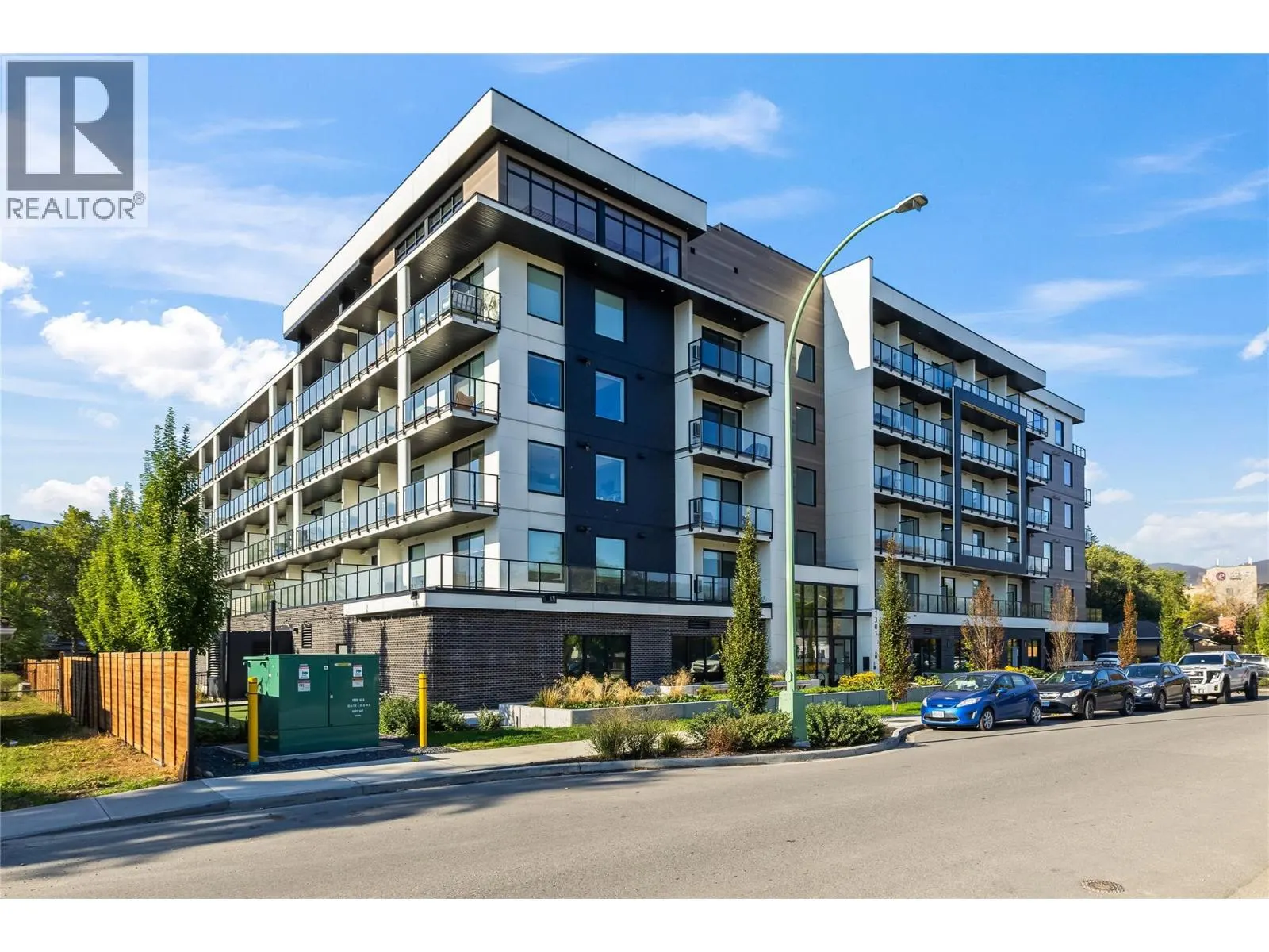 1274 Devonshire Avenue Unit# 445