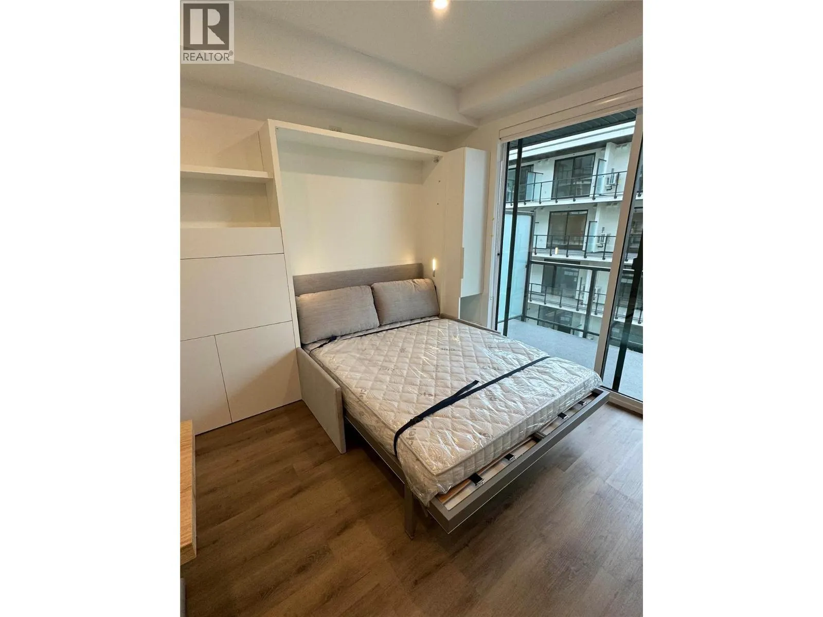 1274 Devonshire Avenue Unit# 445