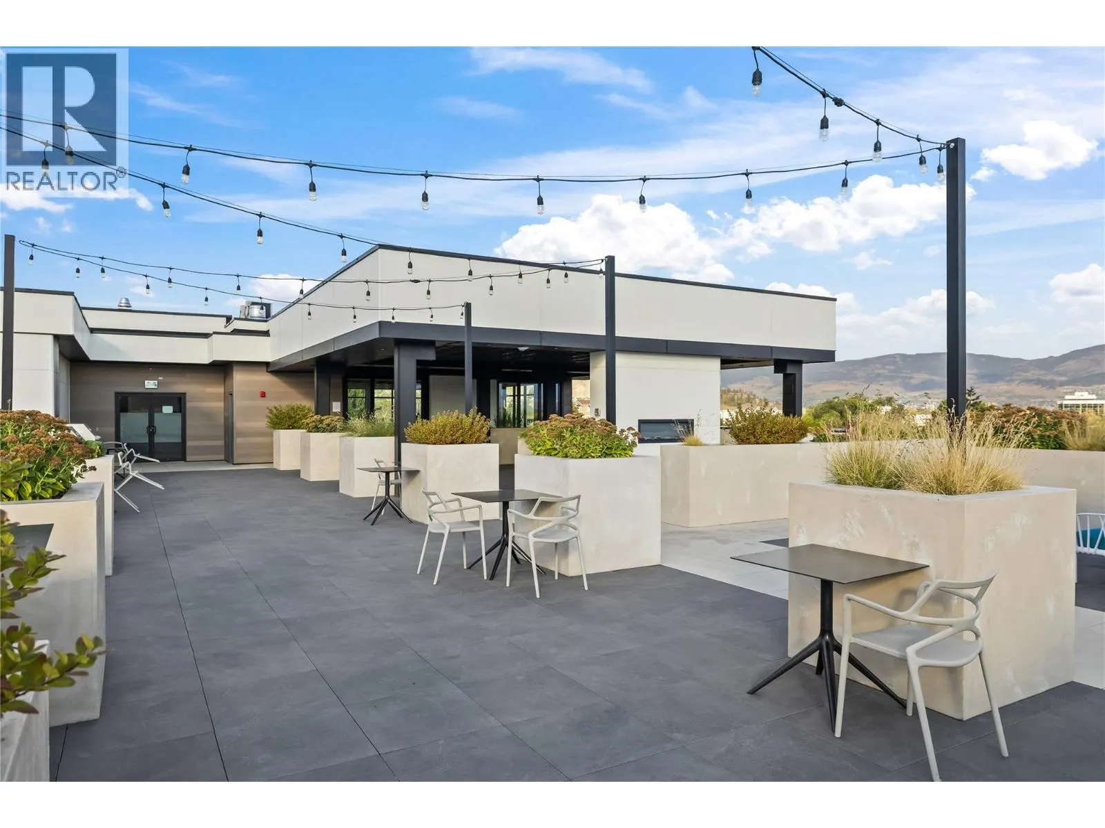 1274 Devonshire Avenue Unit# 445