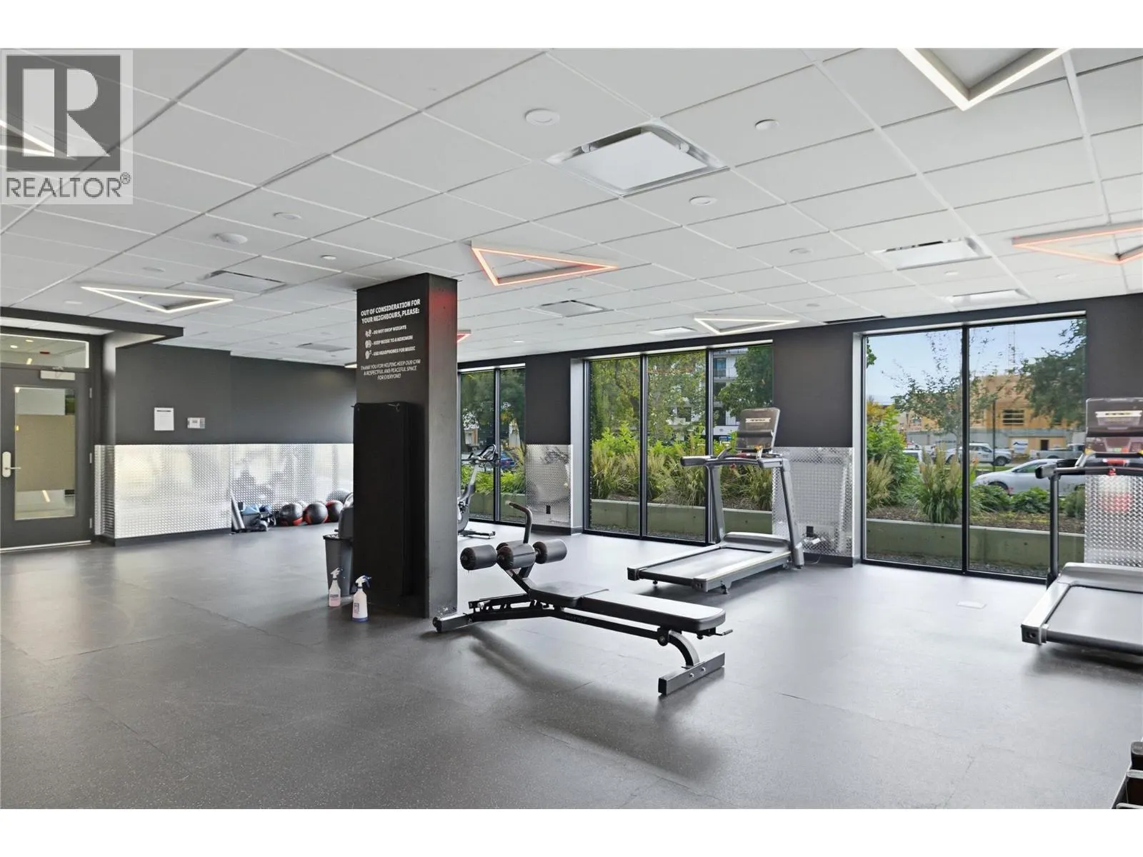 1274 Devonshire Avenue Unit# 445