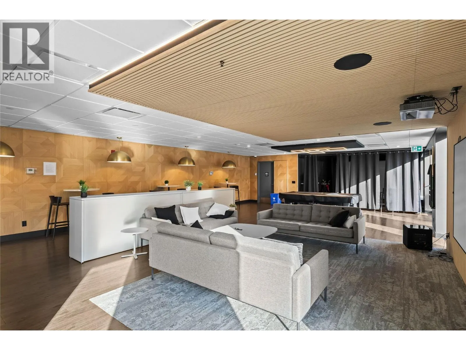 1274 Devonshire Avenue Unit# 445