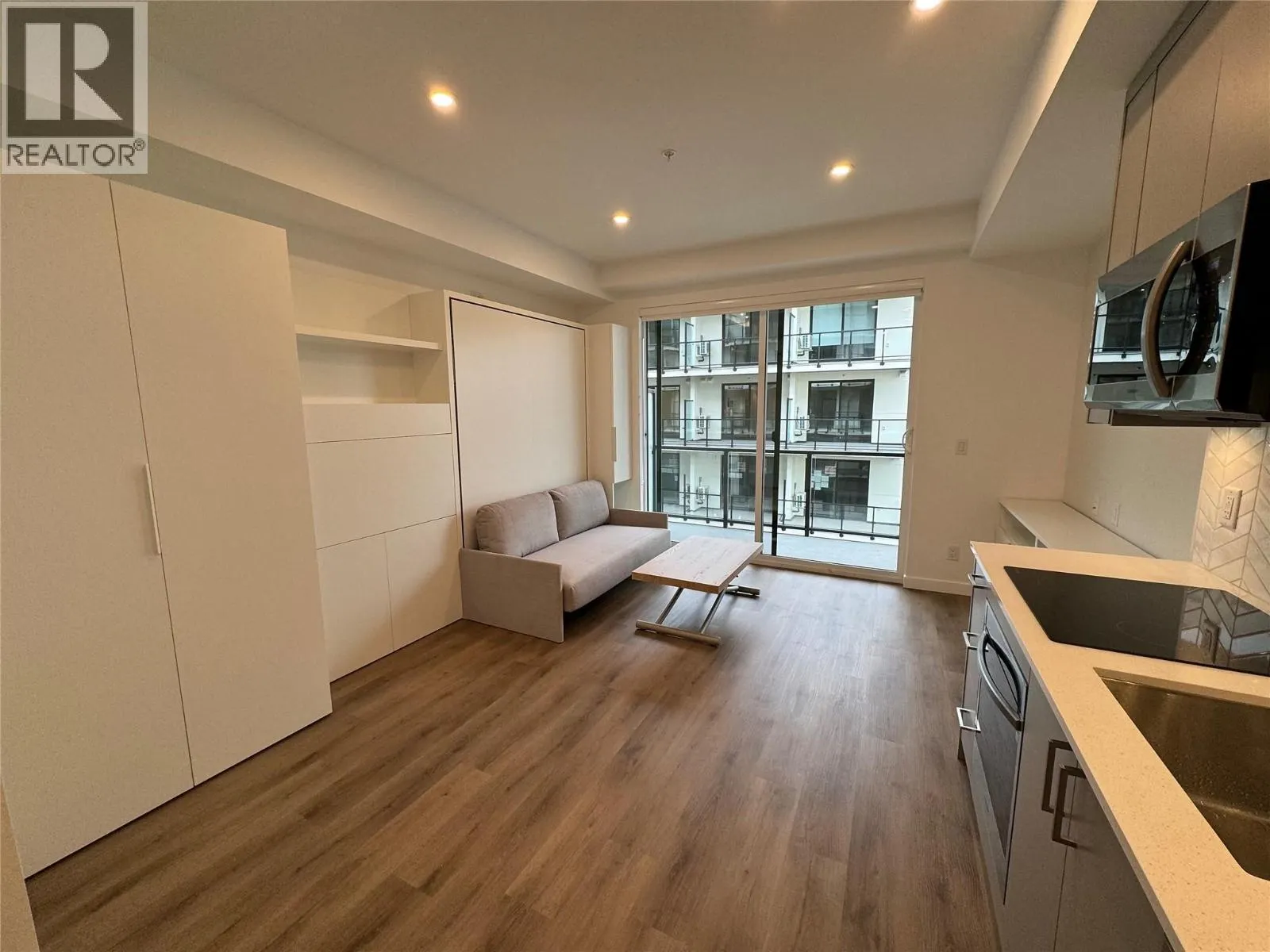 1274 Devonshire Avenue Unit# 445