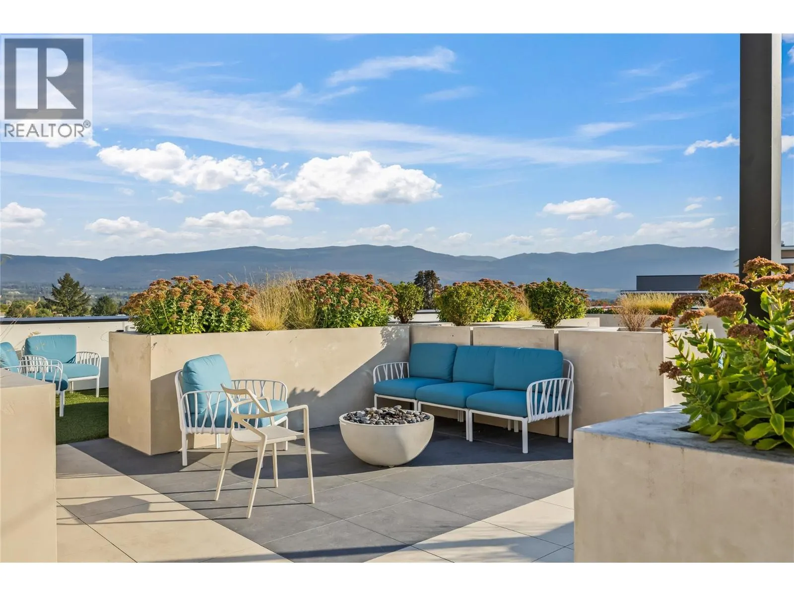 1274 Devonshire Avenue Unit# 445
