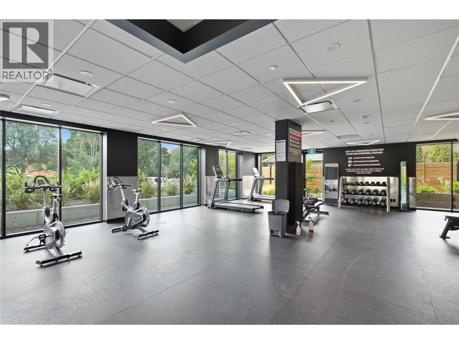1274 Devonshire Avenue Unit# 445