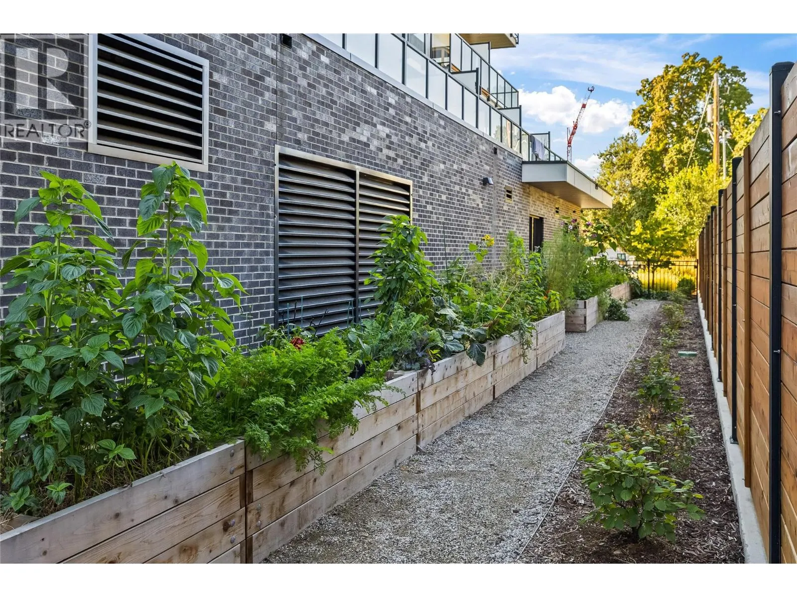1274 Devonshire Avenue Unit# 445