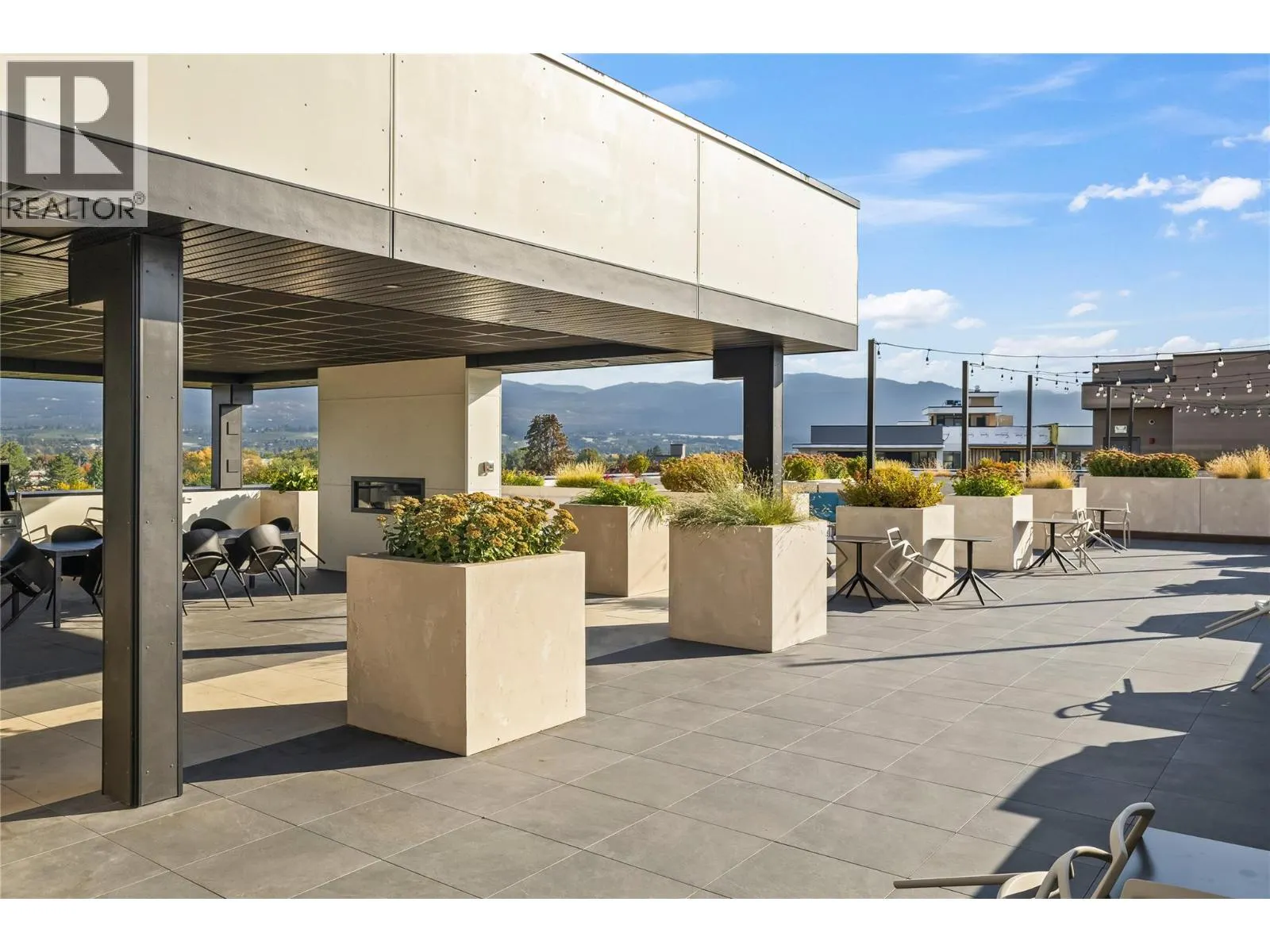 1274 Devonshire Avenue Unit# 445