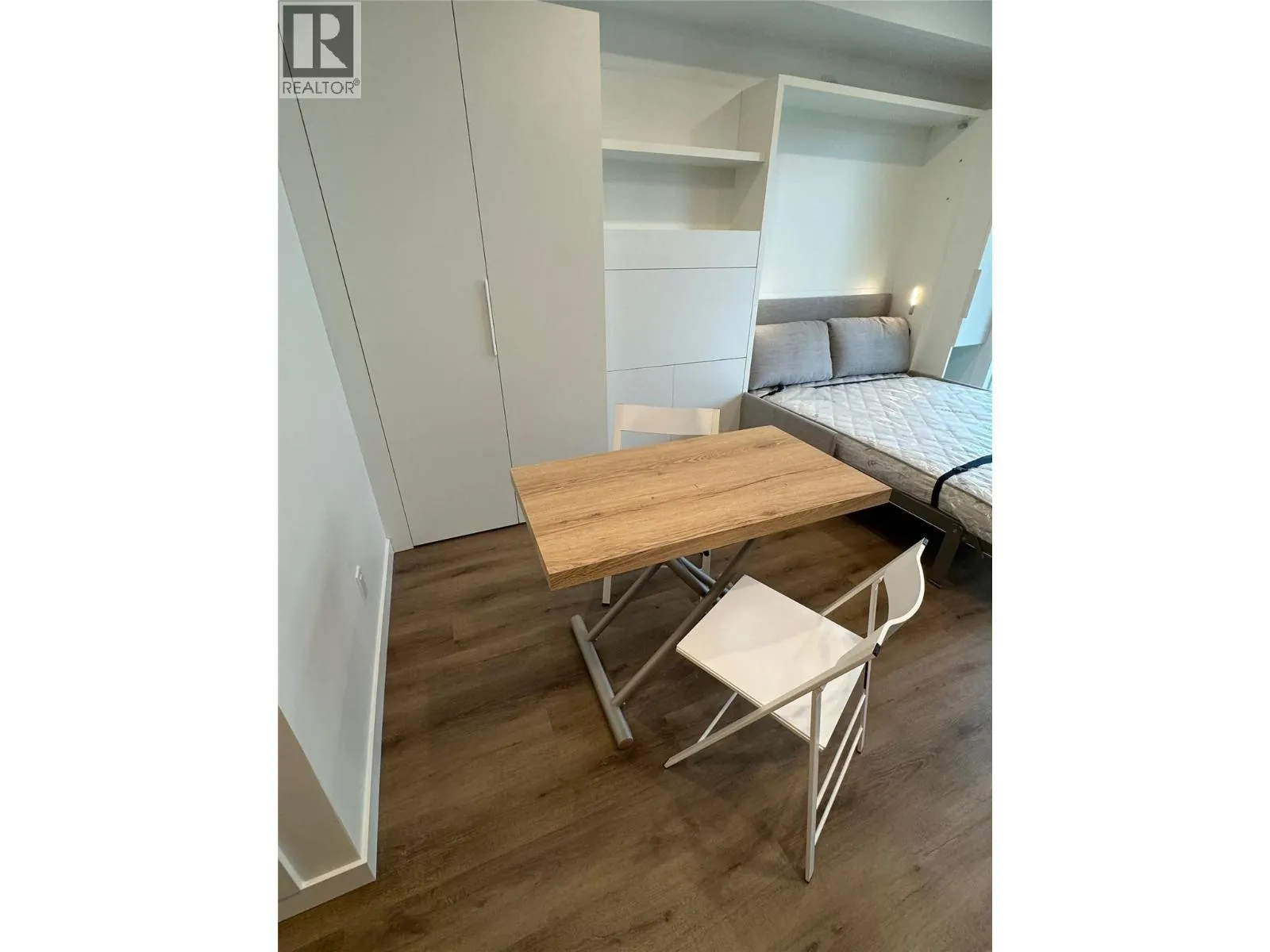 1274 Devonshire Avenue Unit# 445