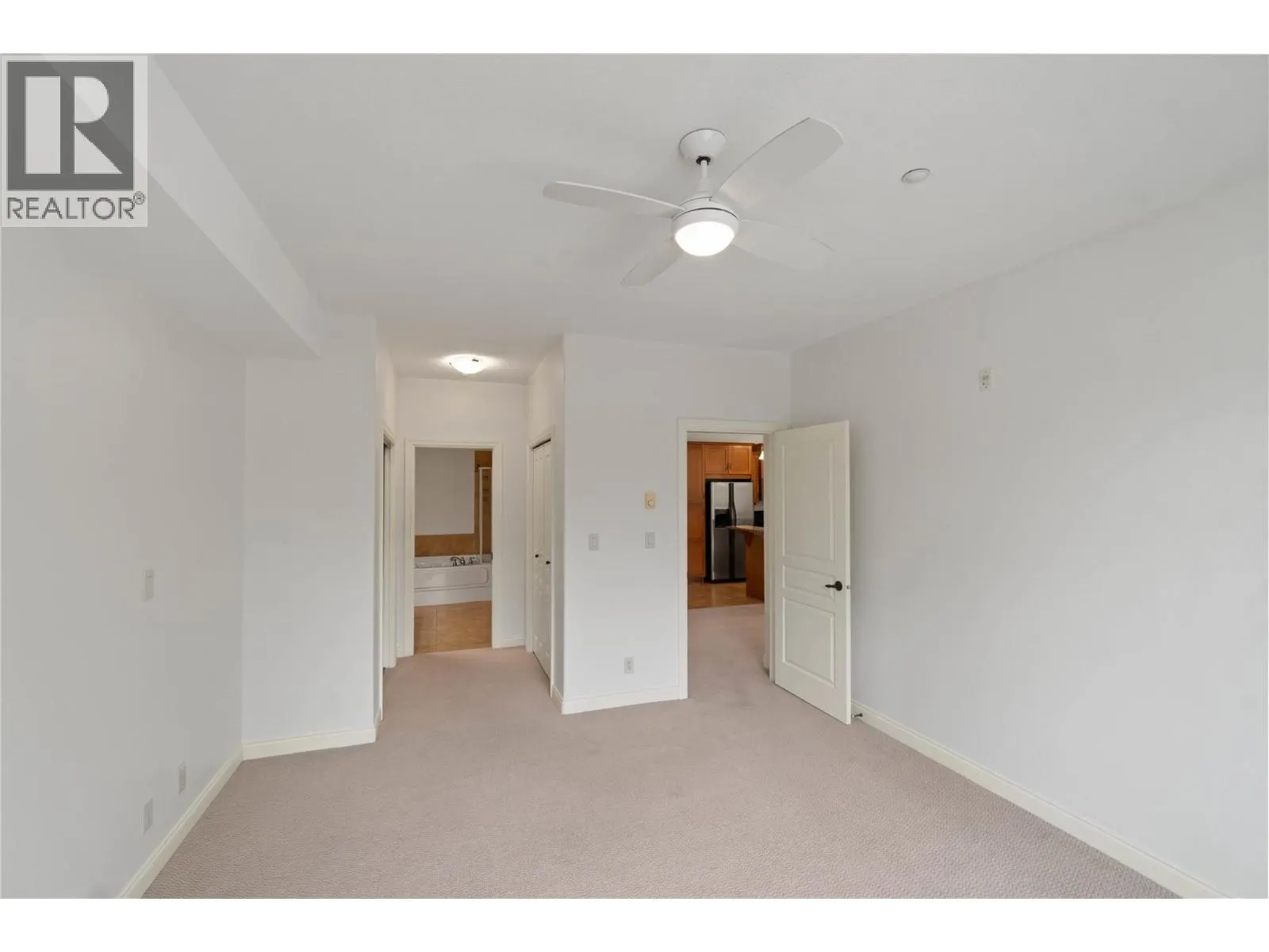 1390 HILLSIDE Drive Unit# 207