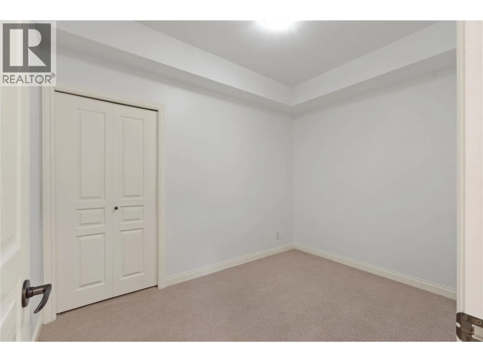 1390 HILLSIDE Drive Unit# 207