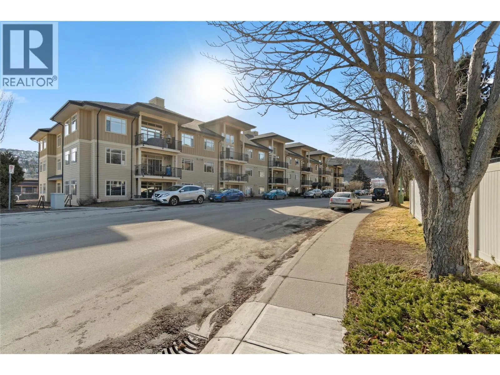 1390 HILLSIDE Drive Unit# 207