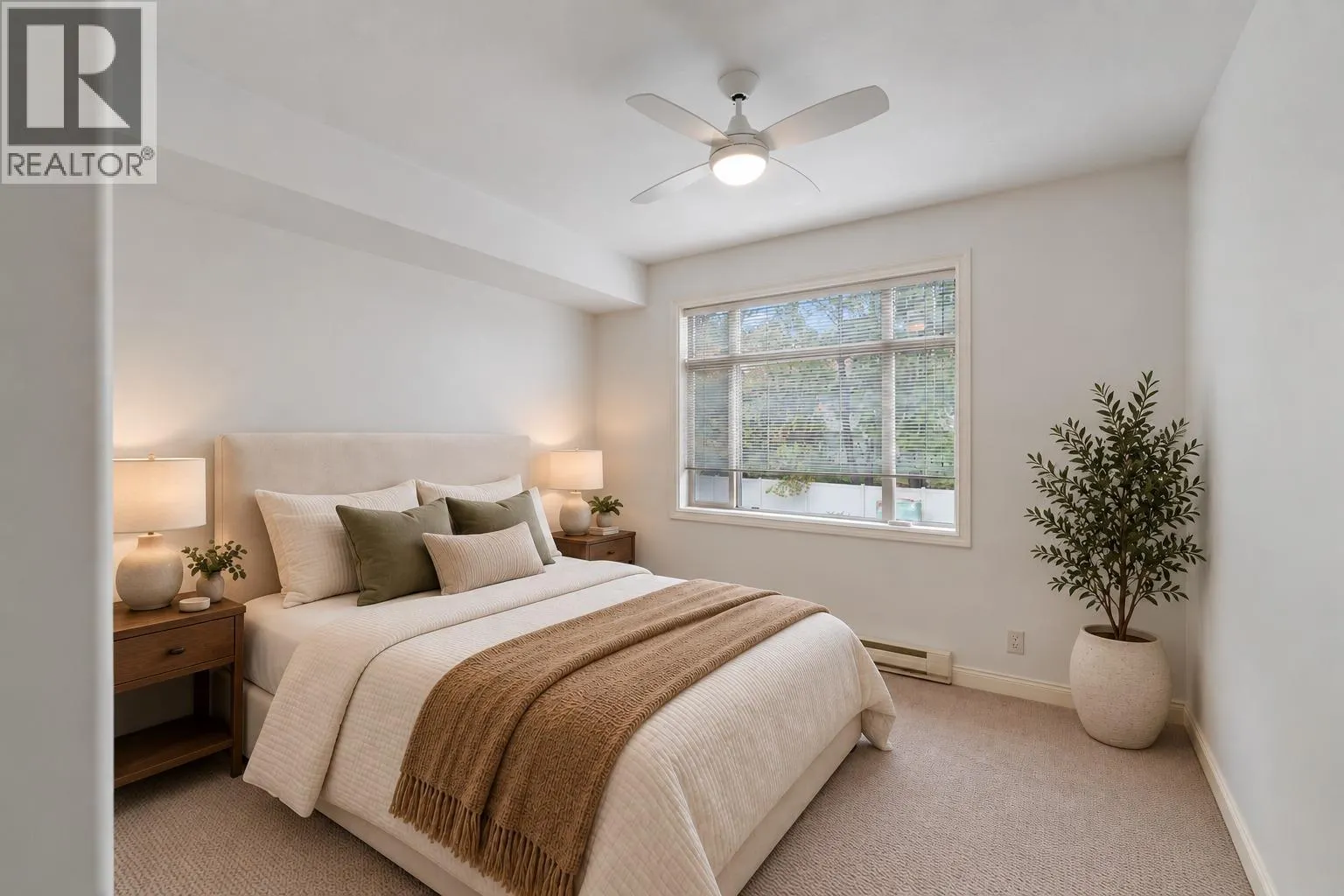 1390 HILLSIDE Drive Unit# 207