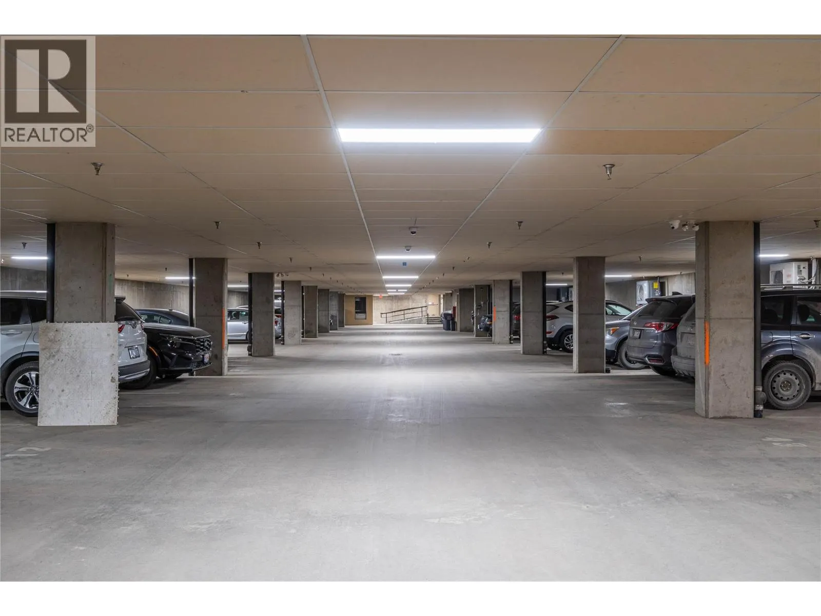1390 HILLSIDE Drive Unit# 207