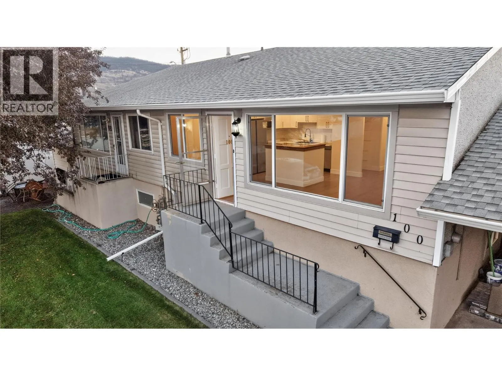 800 VALHALLA Drive Unit# 100