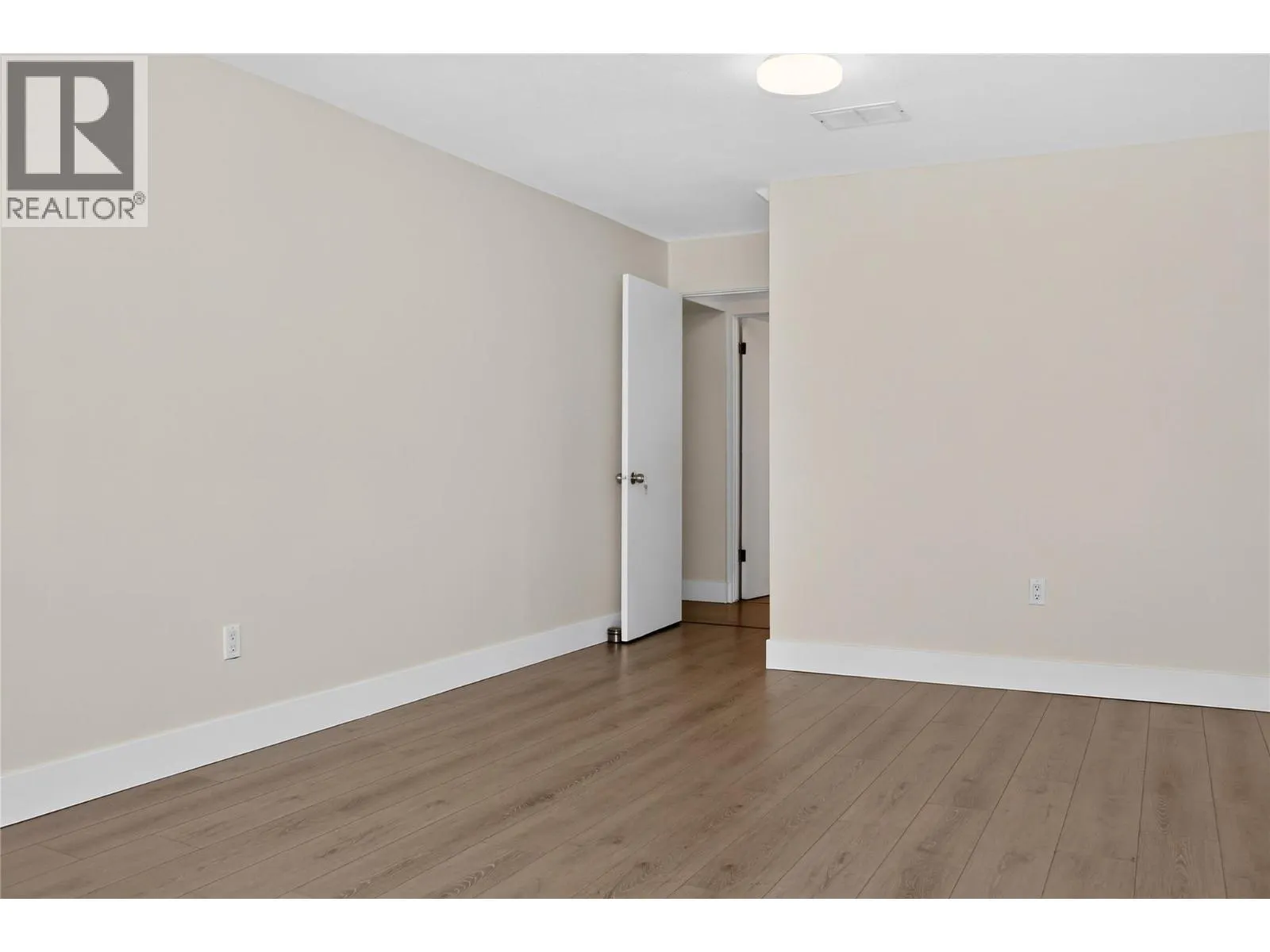 800 VALHALLA Drive Unit# 100