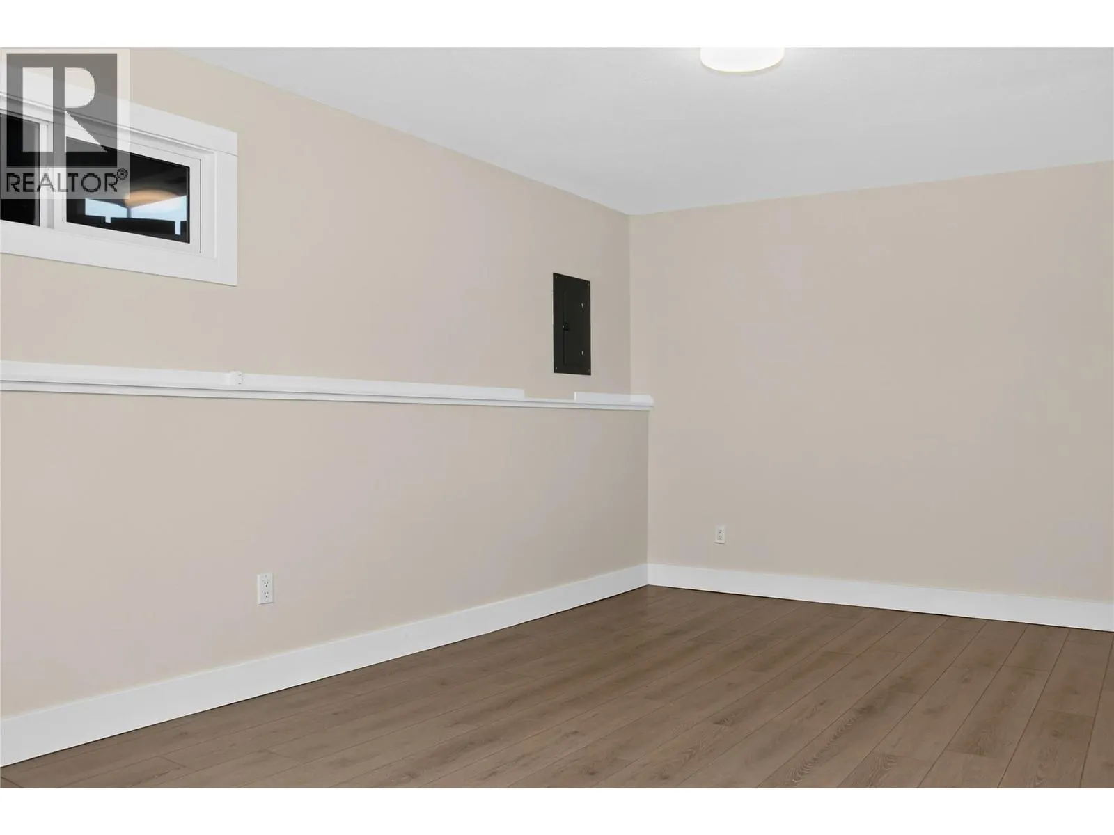 800 VALHALLA Drive Unit# 100