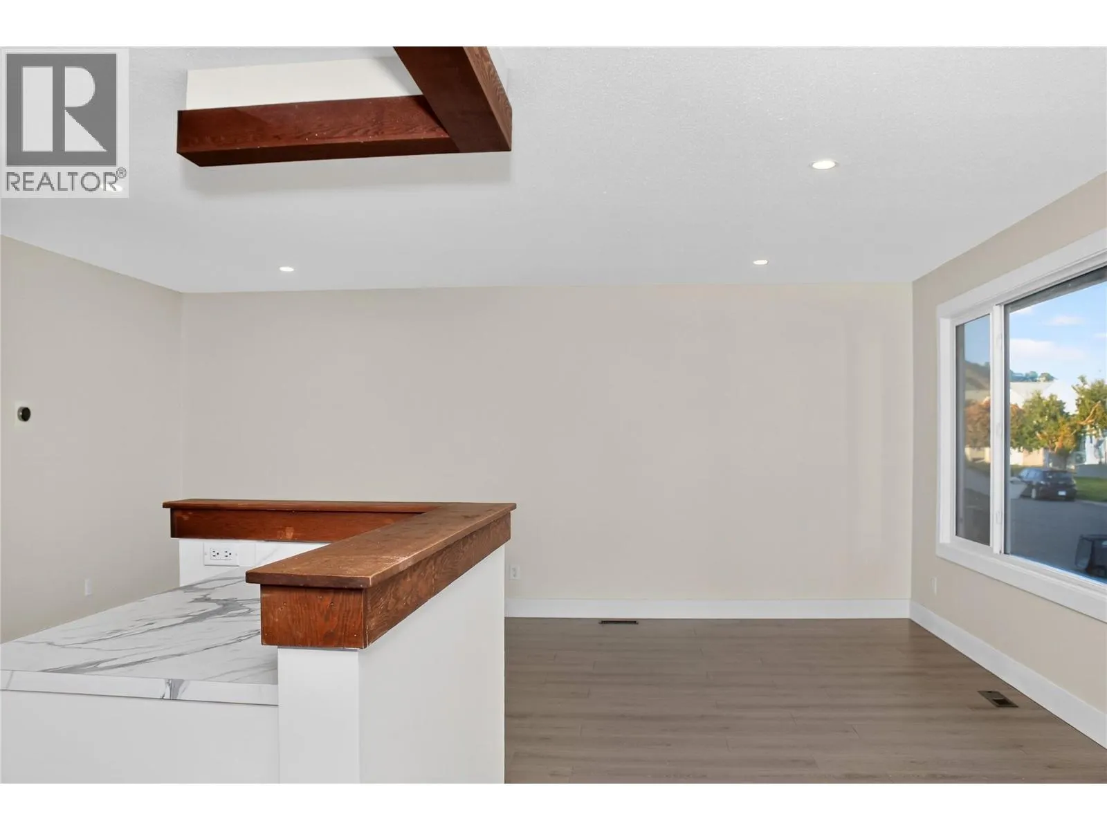 800 VALHALLA Drive Unit# 100