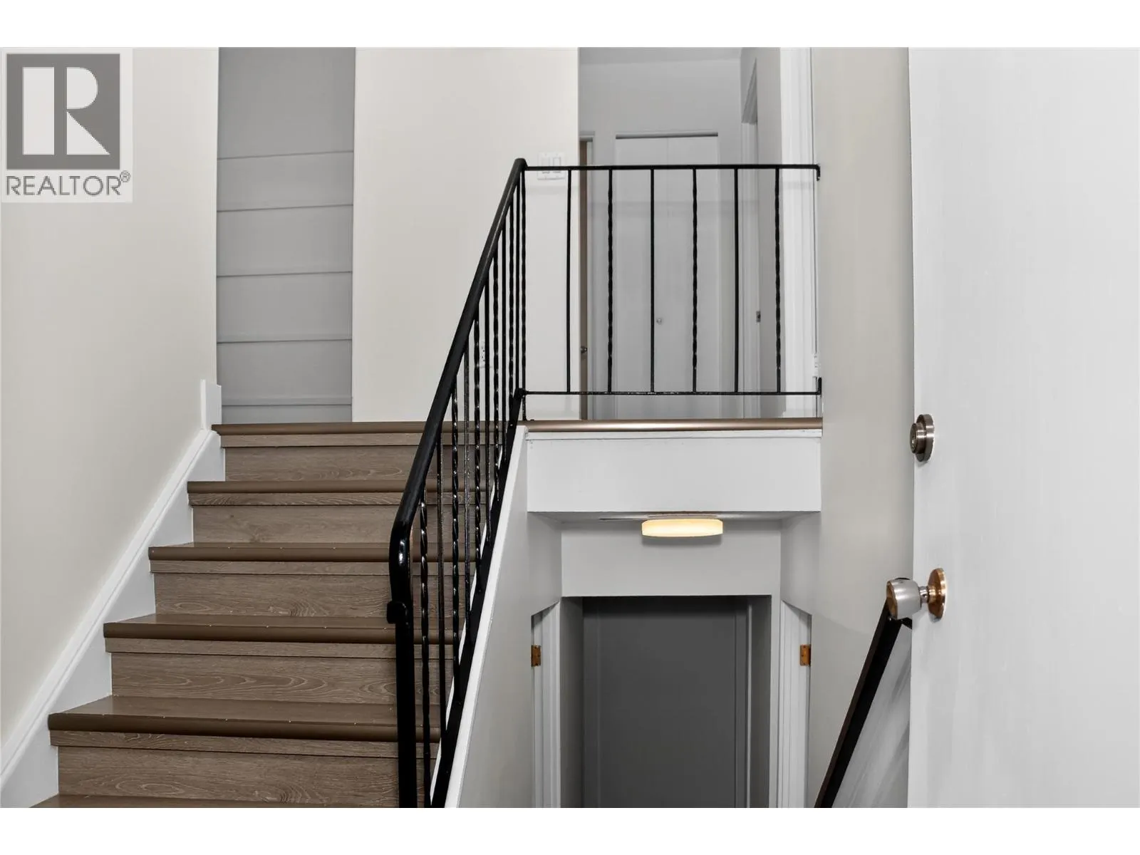 800 VALHALLA Drive Unit# 100