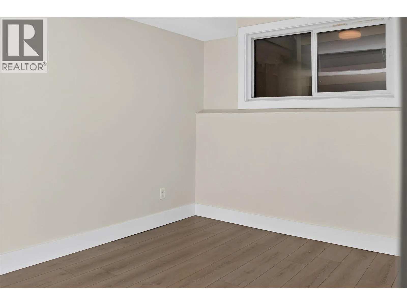 800 VALHALLA Drive Unit# 100