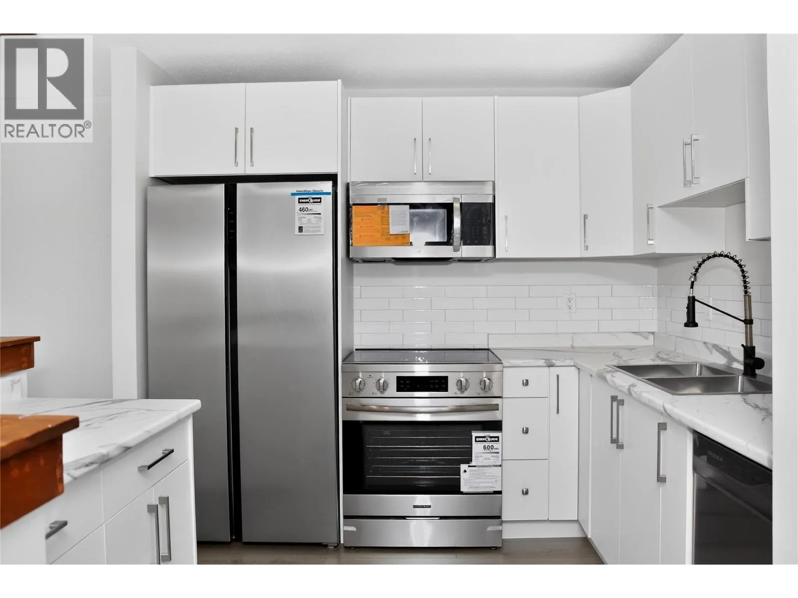 800 VALHALLA Drive Unit# 100