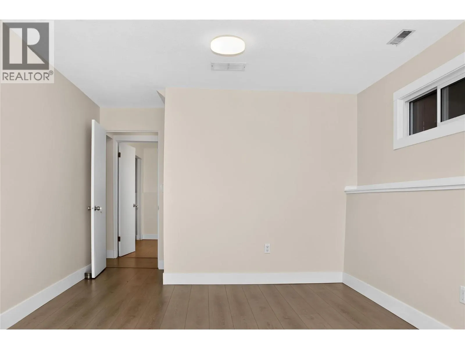 800 VALHALLA Drive Unit# 100
