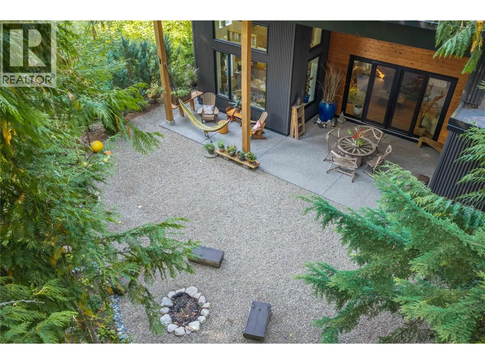 2077 Uplands Road