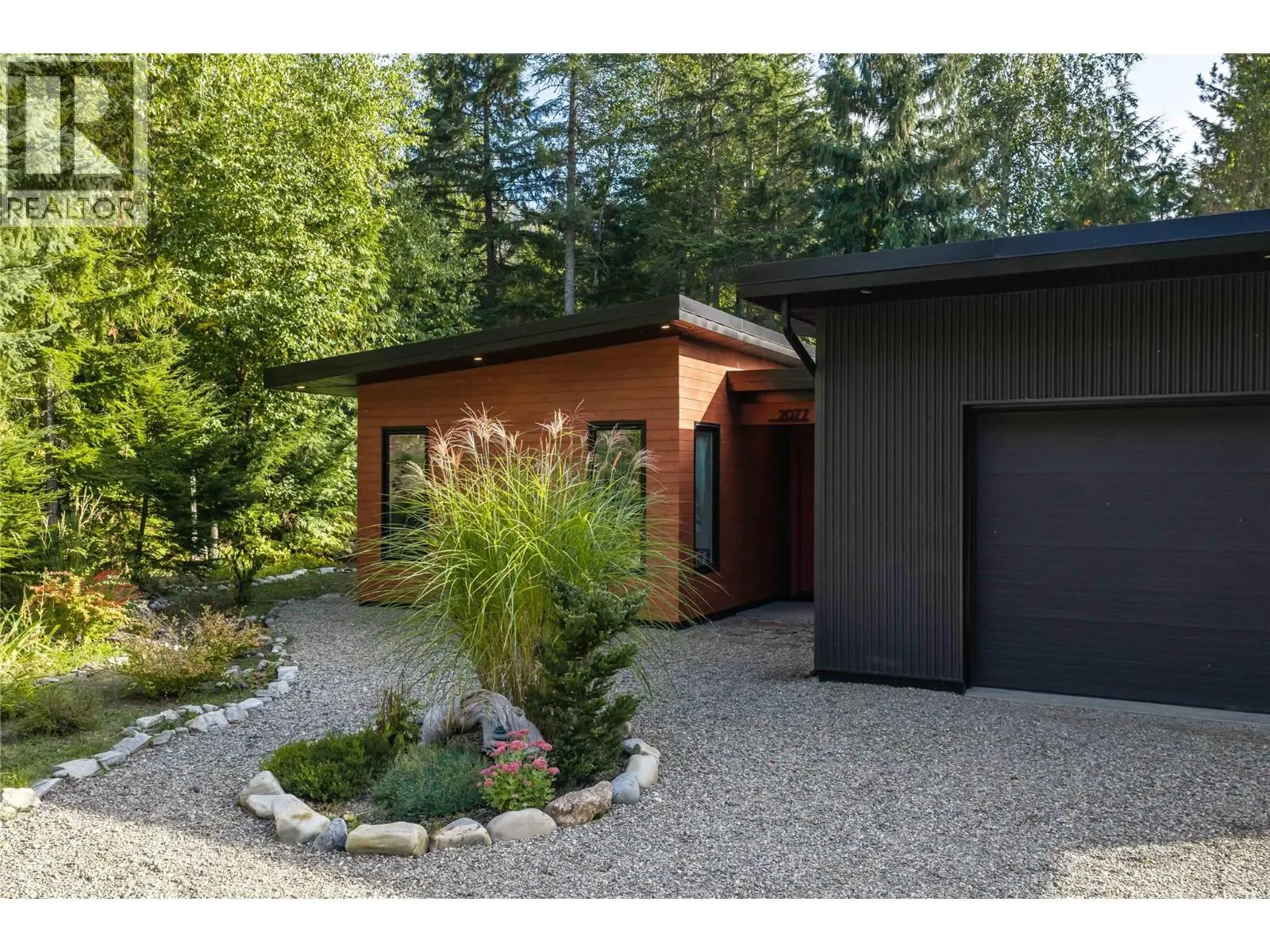2077 Uplands Road
