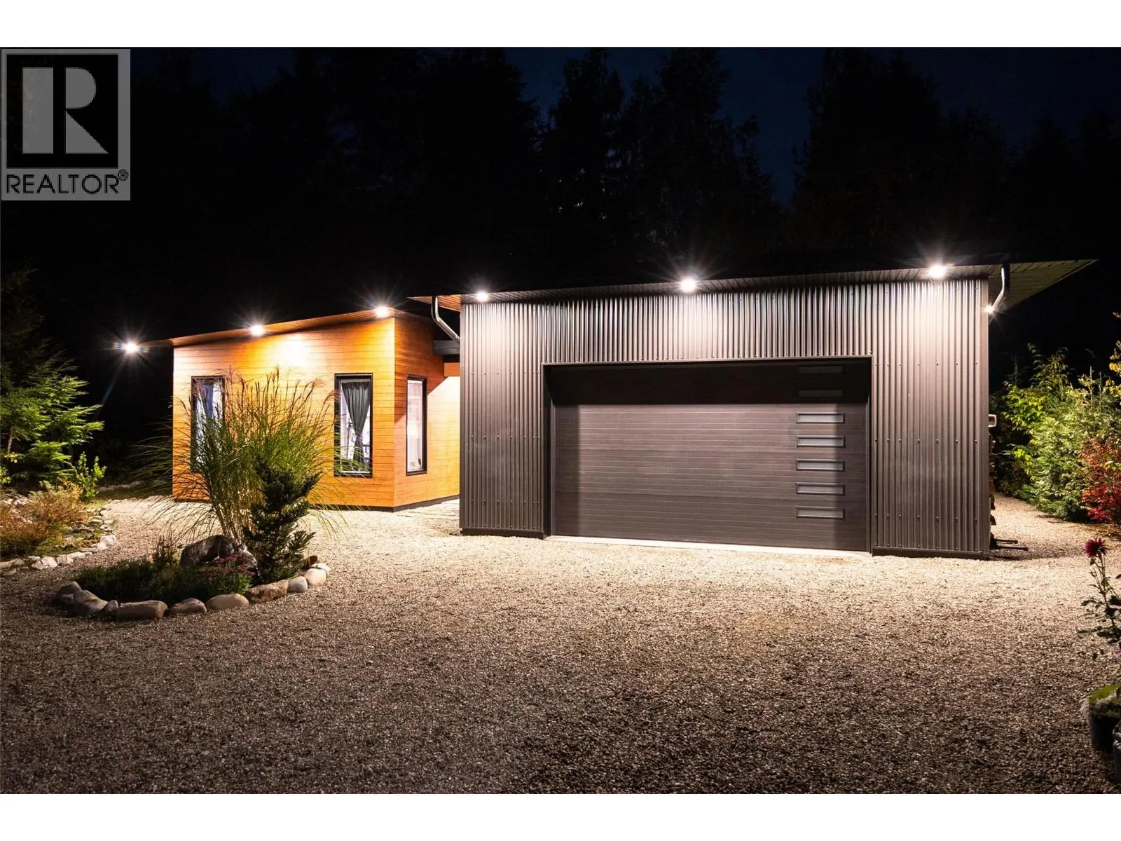 2077 Uplands Road