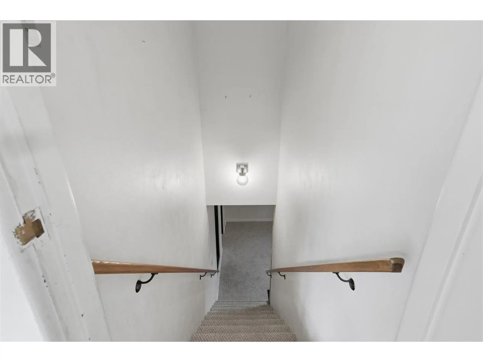211 CONNAUGHT Road
