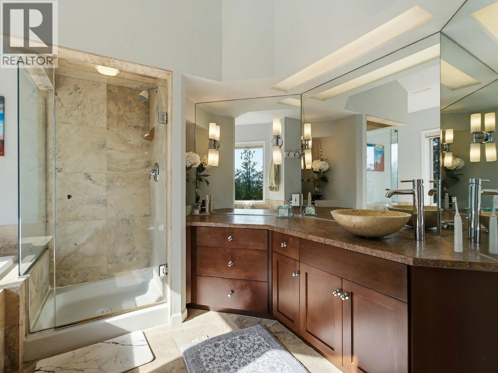 764 Cassiar Place