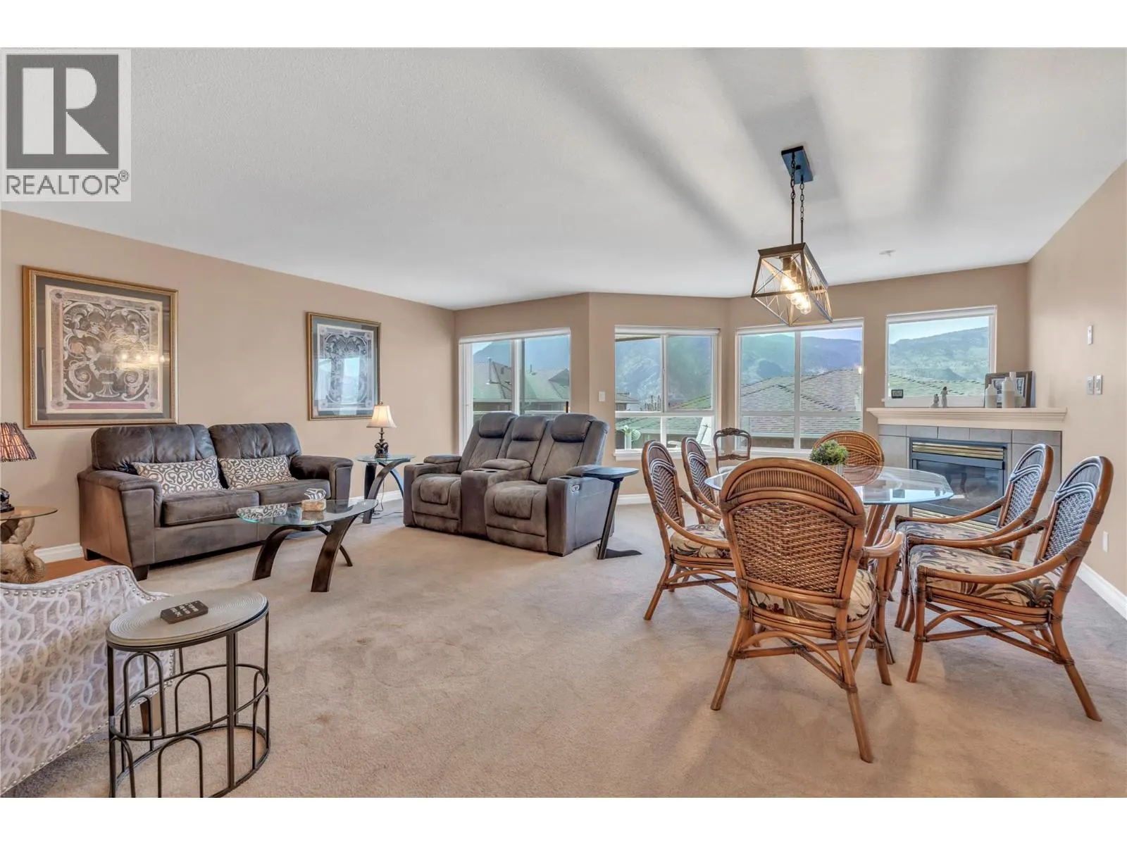 3948 Finnerty Road Unit# 175