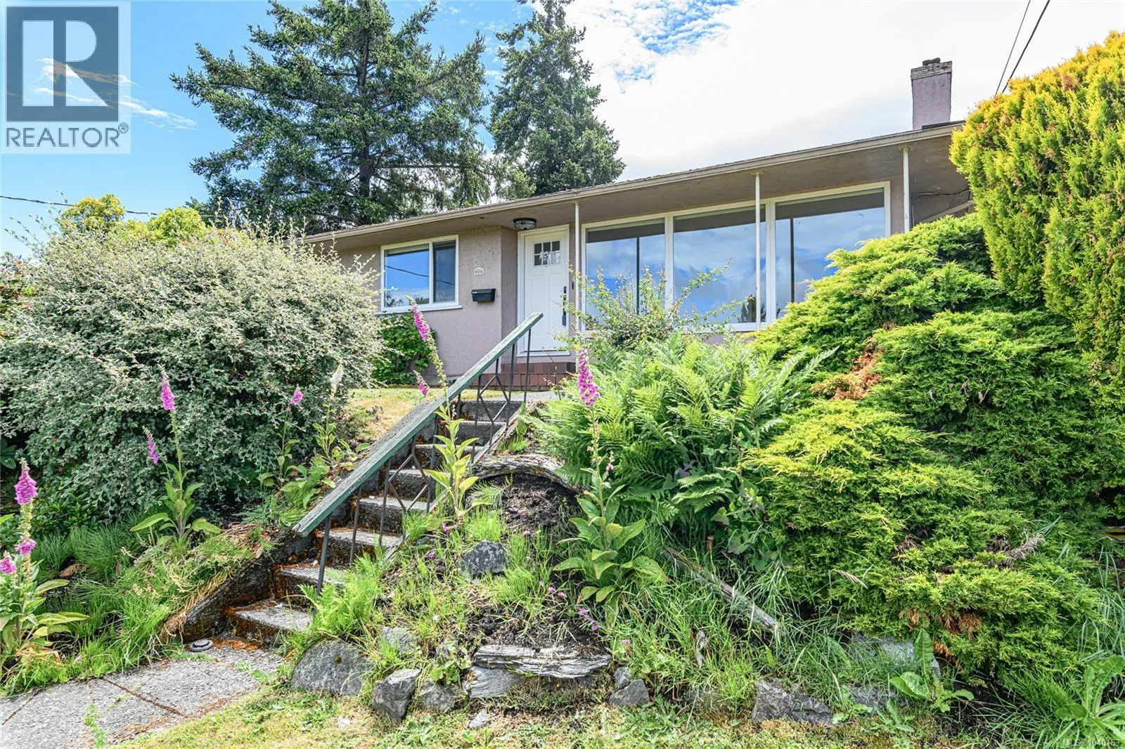 585 Baker St