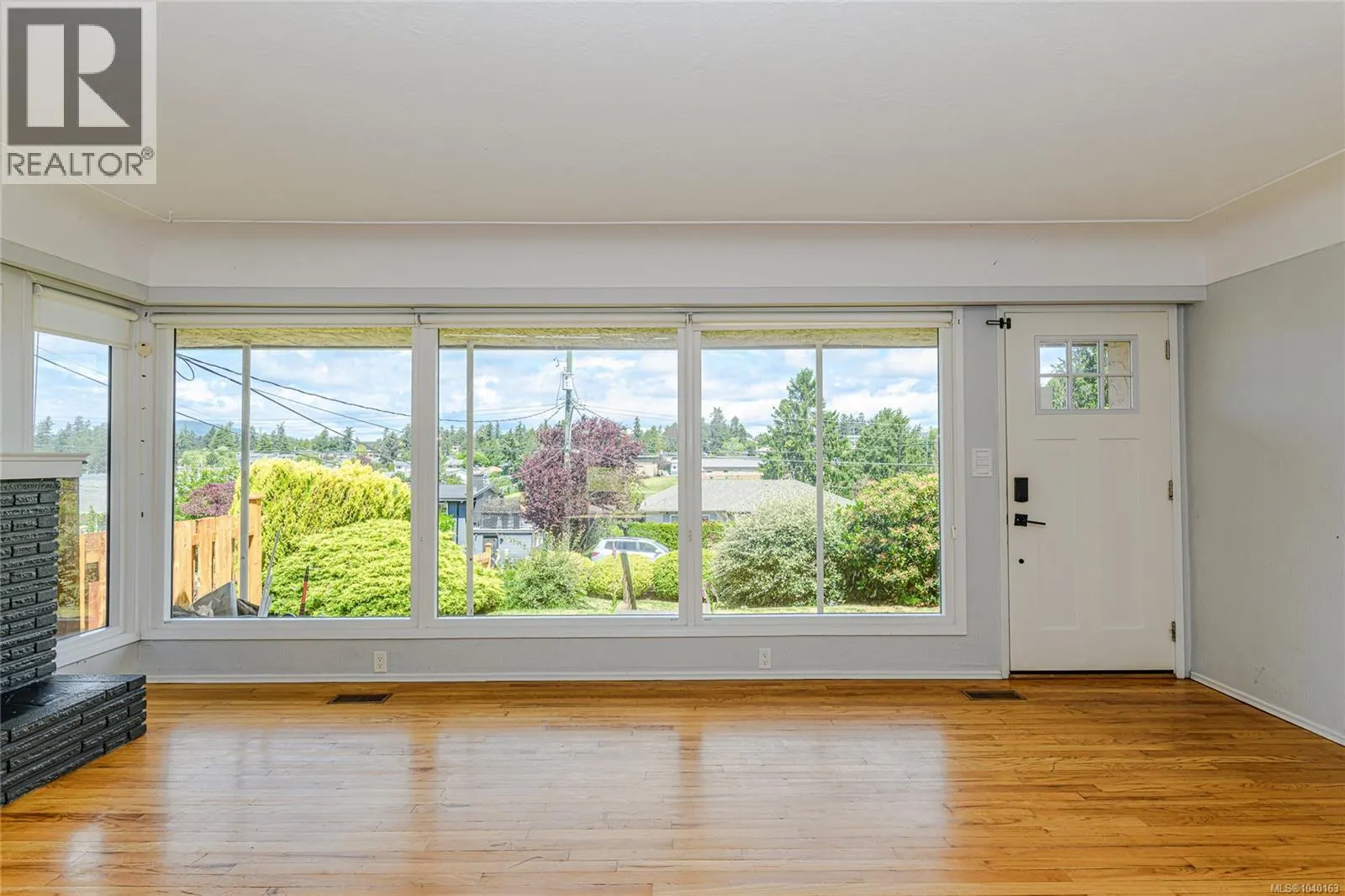585 Baker St