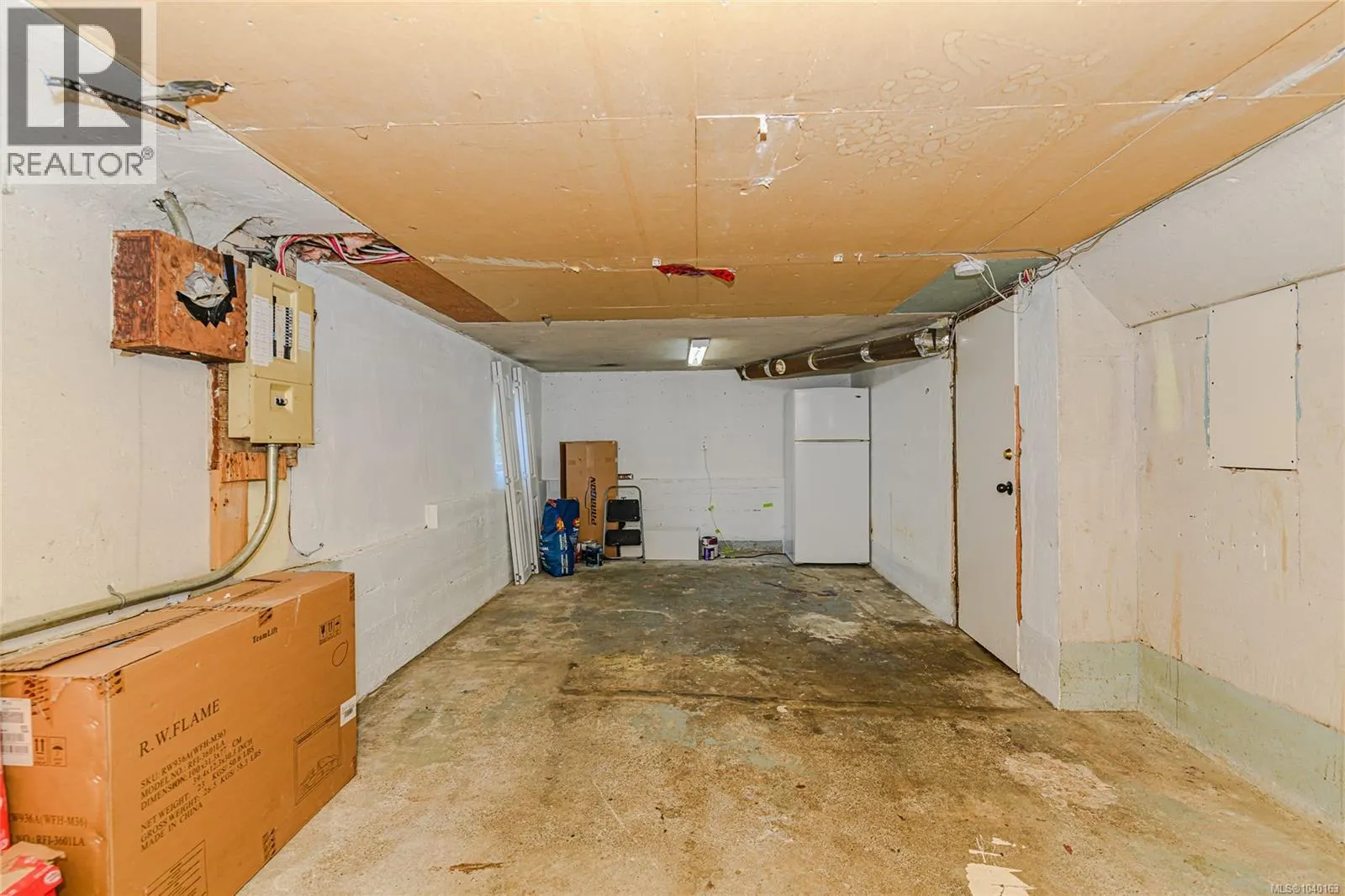 585 Baker St