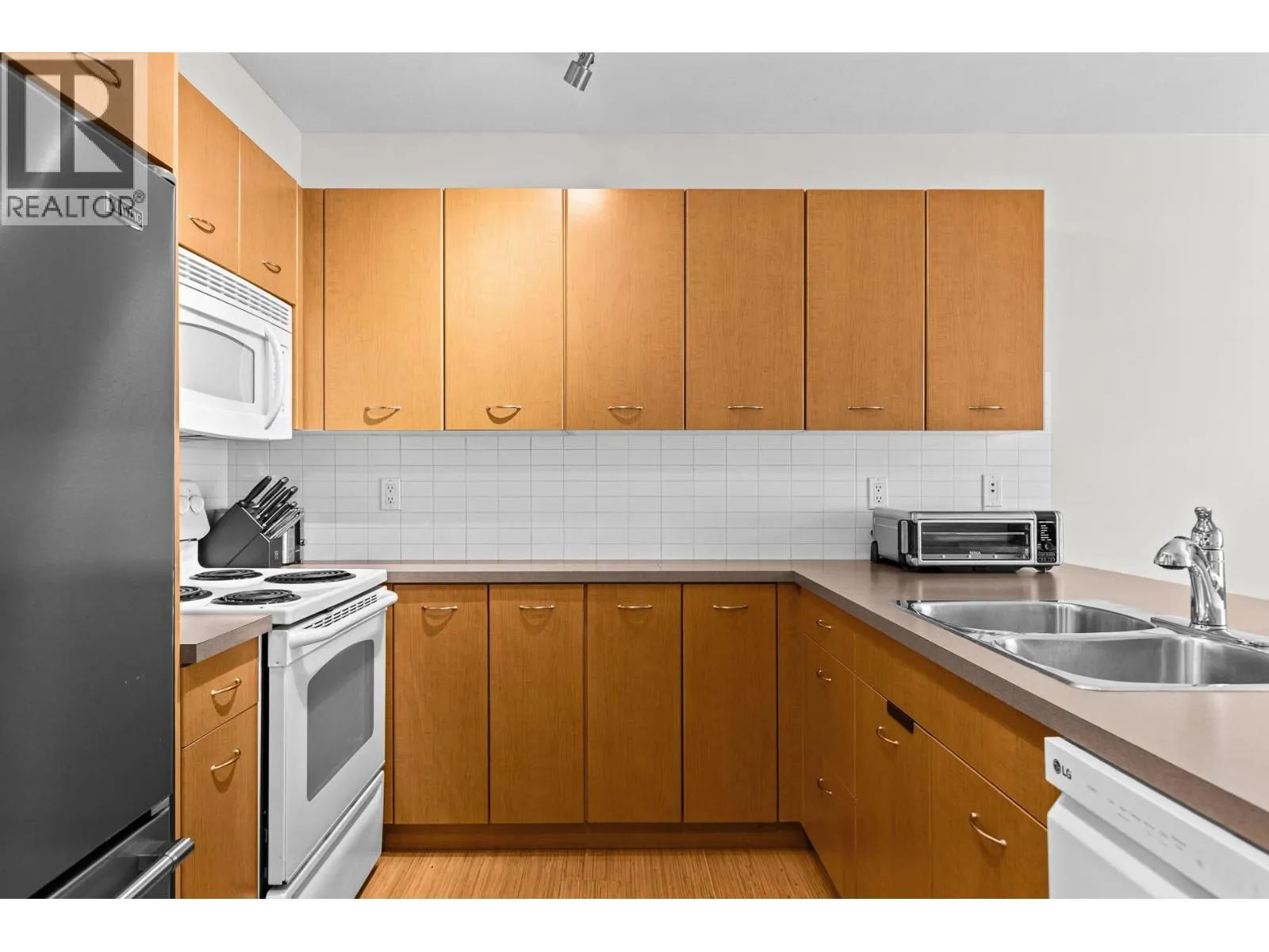 533 Yates Road Unit# 411