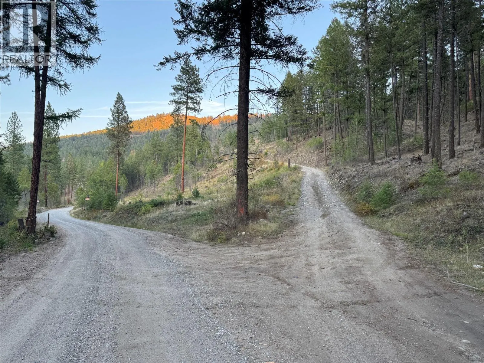 DL 1402S Kettle River E Road