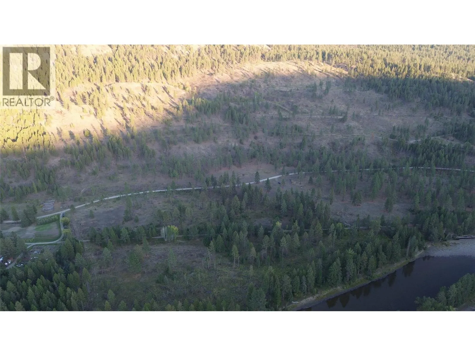 DL 1402S Kettle River E Road