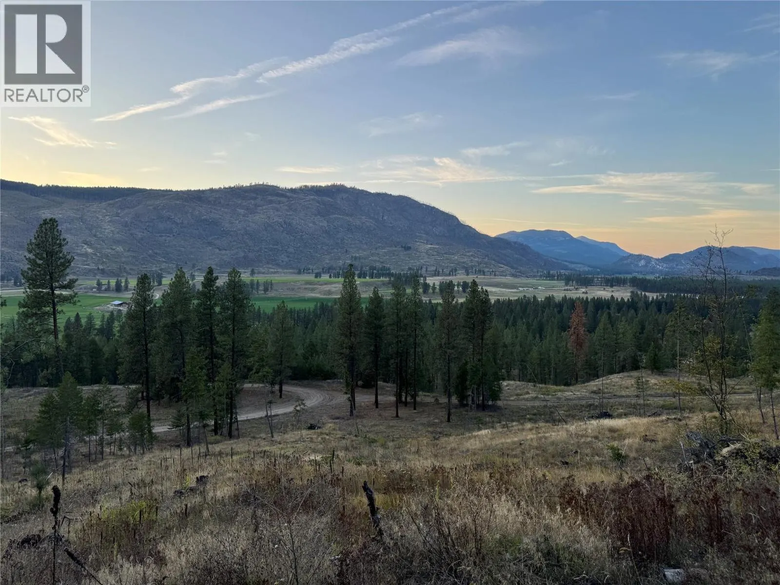 DL 1402S Kettle River E Road
