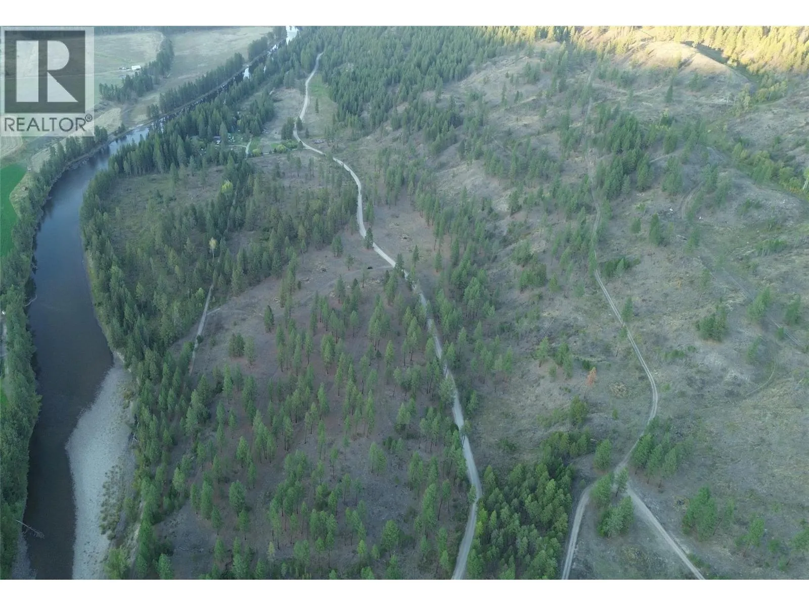 DL 1402S Kettle River E Road