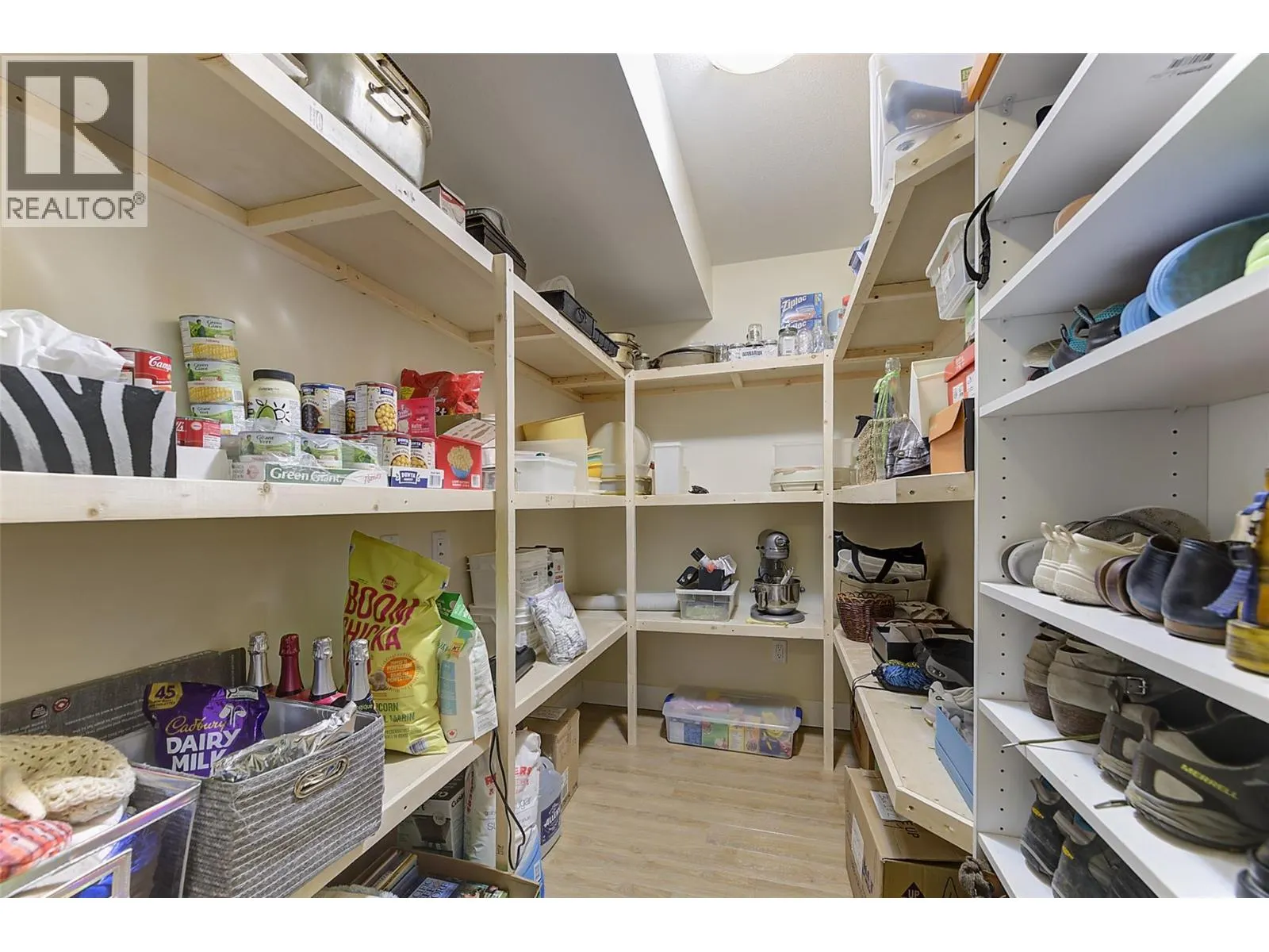 1102 Cameron Avenue Unit# 25